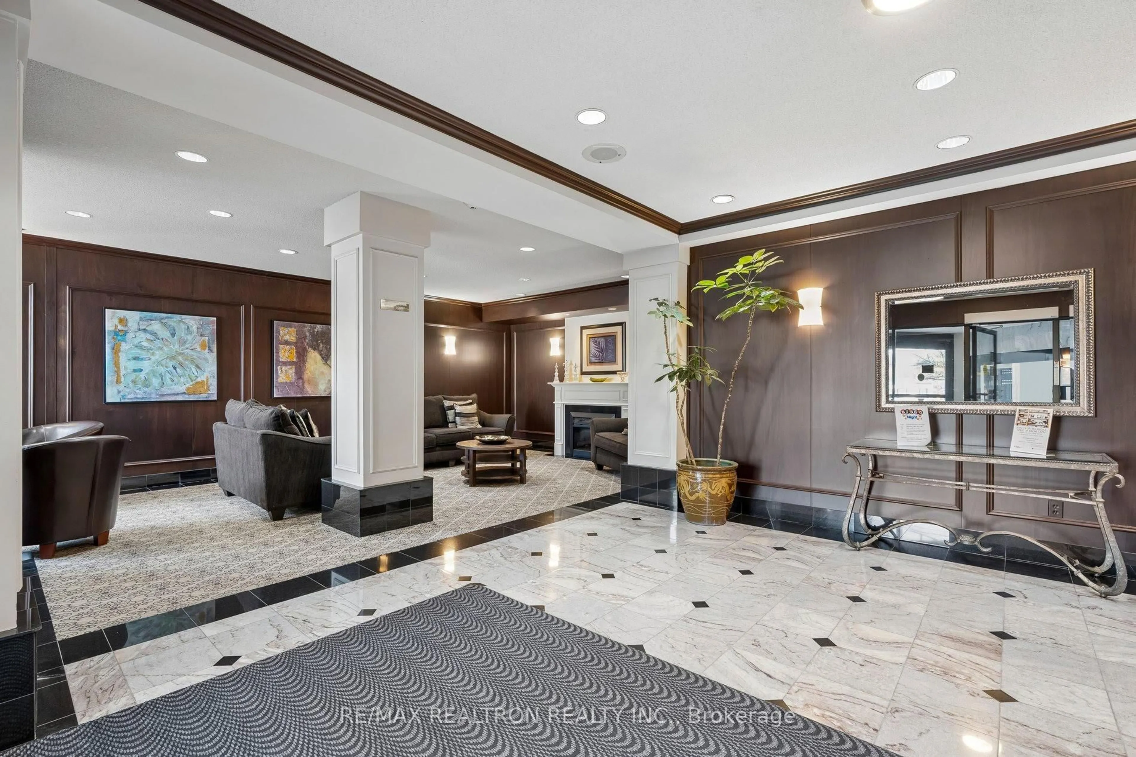 Lobby for 110 Promenade Circ #1004, Vaughan Ontario L4J 7W8