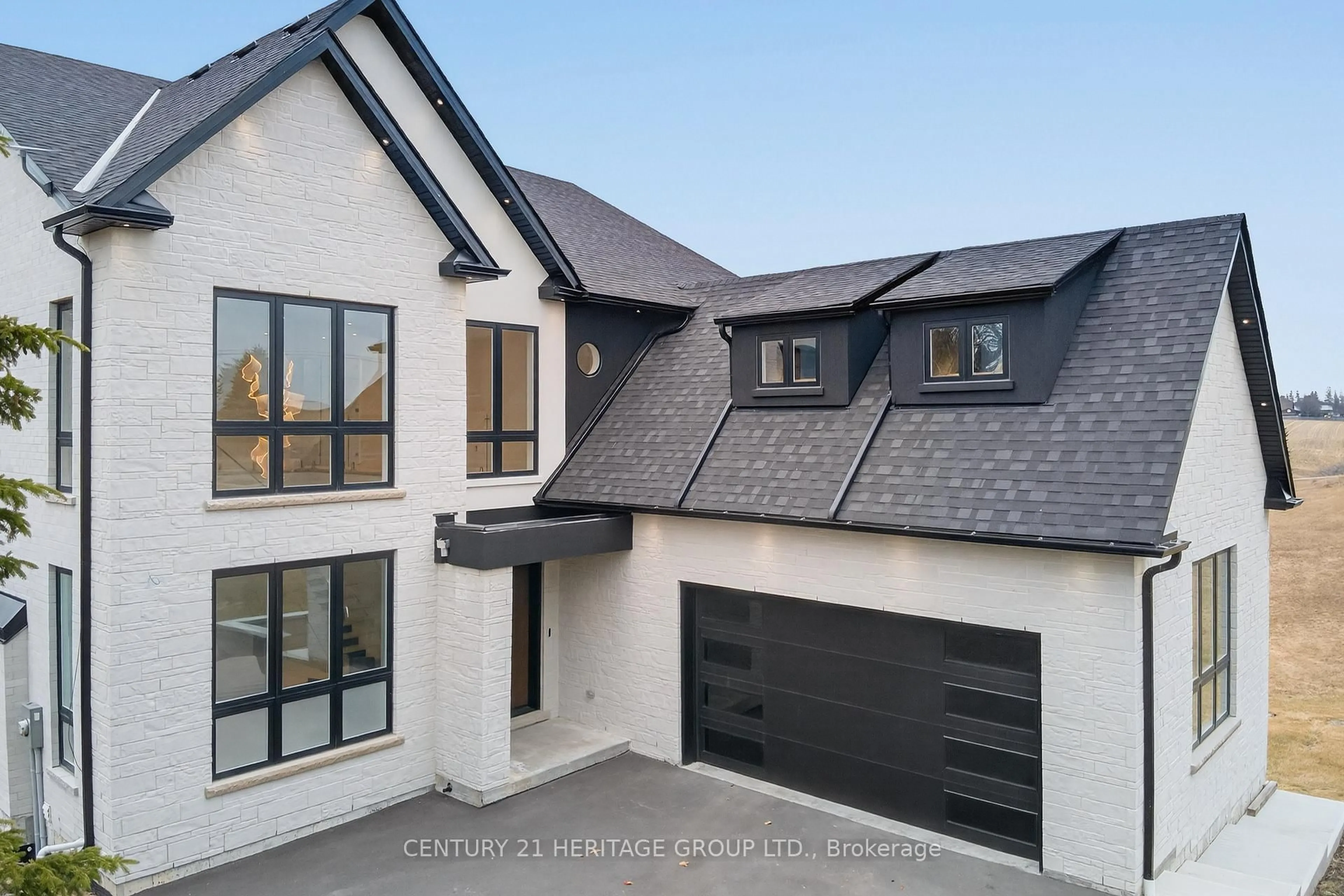 Home with brick exterior material, street for 2981 Line 5 Line, Bradford West Gwillimbury Ontario L3Z 0M5