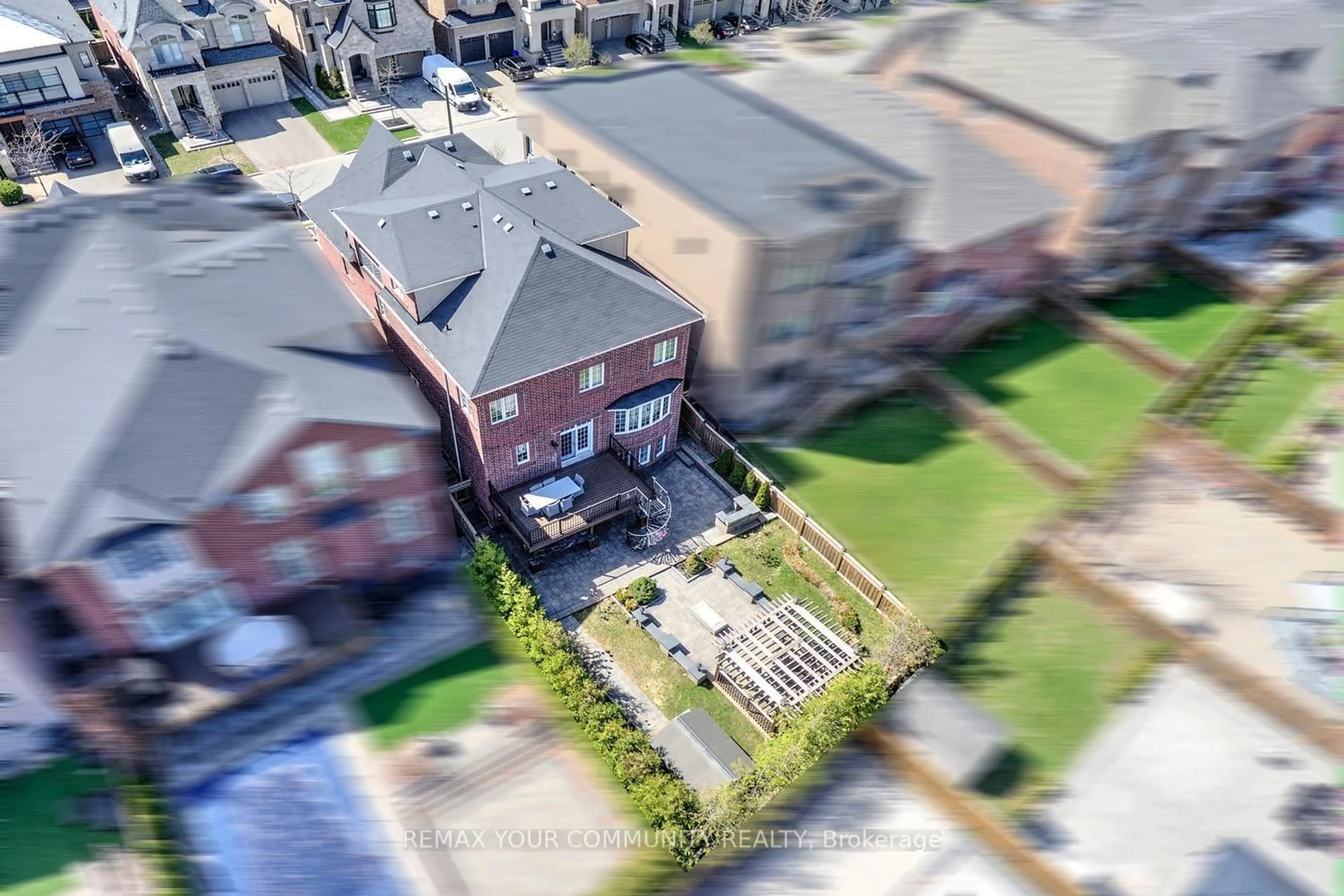 A pic from outside/outdoor area/front of a property/back of a property/a pic from drone, unknown for 75 Baldry Ave, Vaughan Ontario L6A 4X9