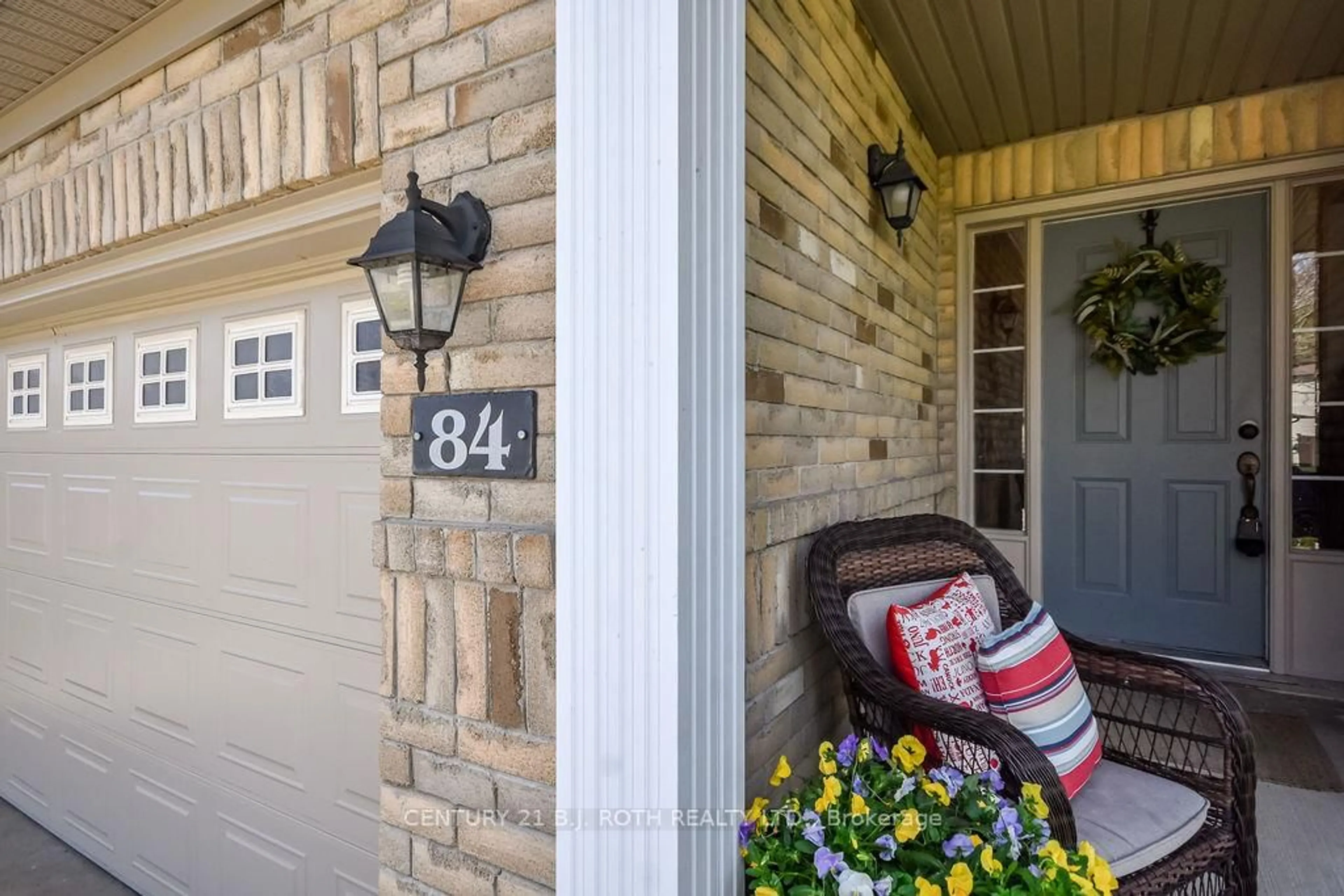 Indoor entryway for 84 Truax Cres, Essa Ontario L3W 0C1