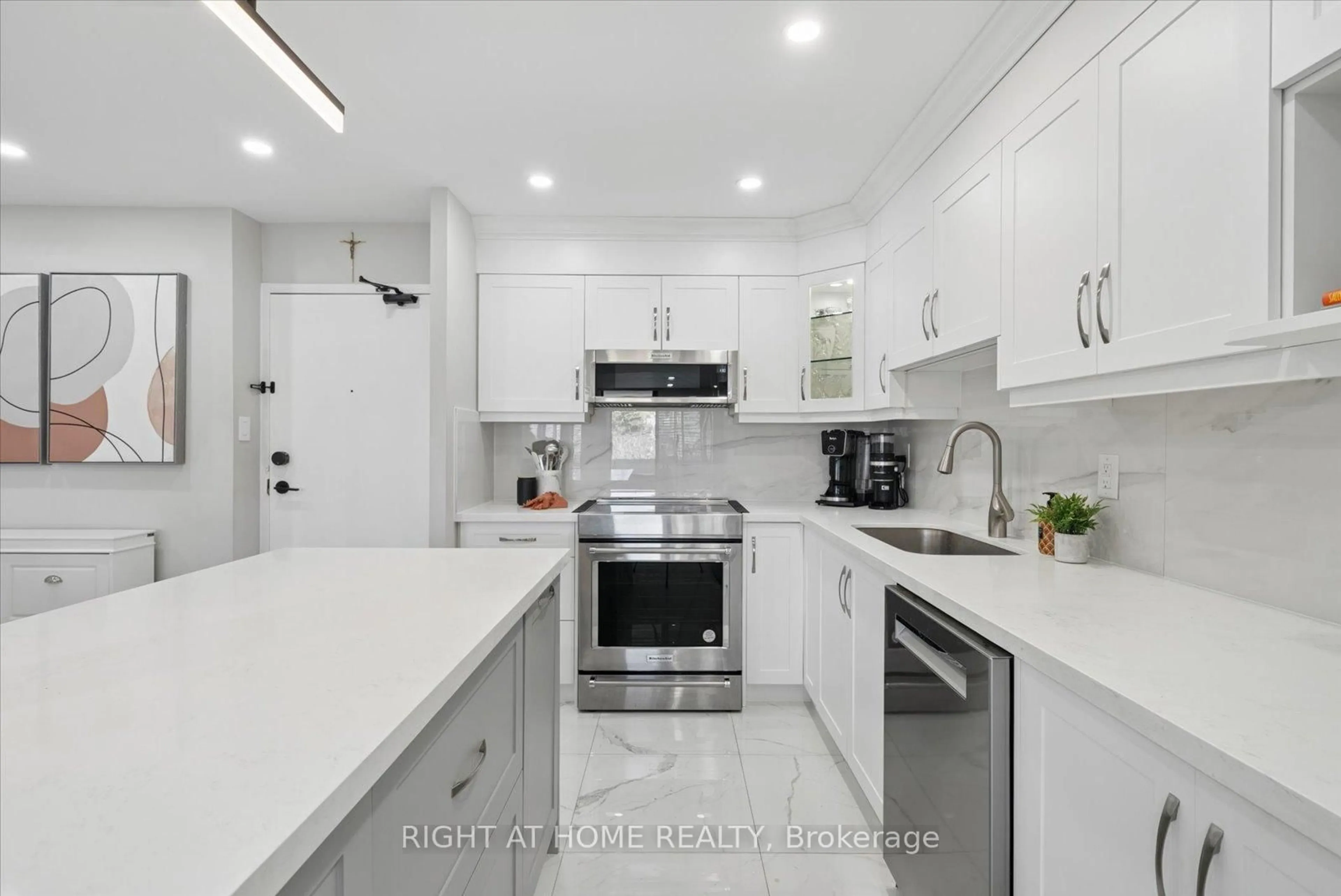 Contemporary kitchen, ceramic/tile floor for 70 Baif Blvd #409, Richmond Hill Ontario L4C 5L2
