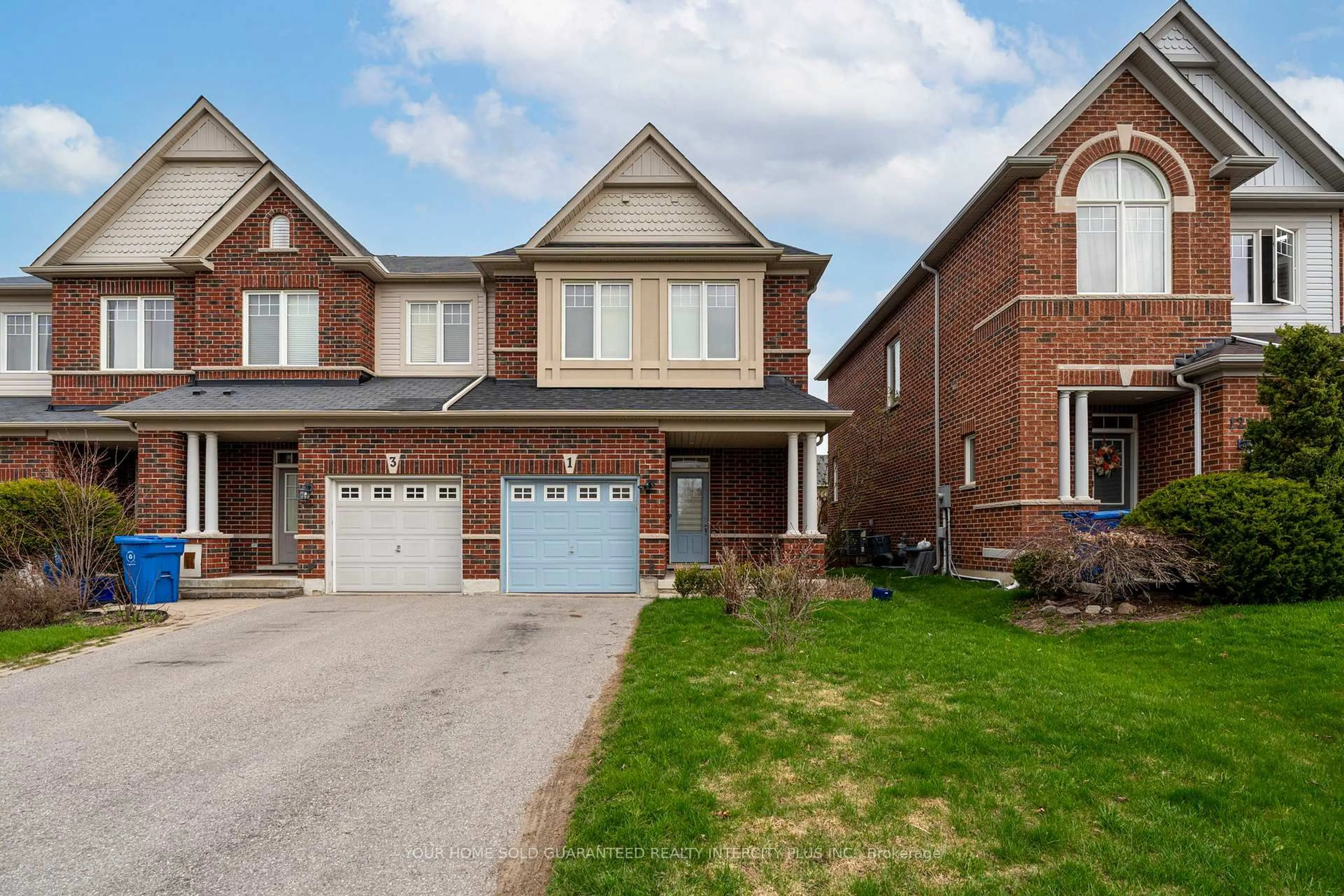 Home with brick exterior material, street for 1 Thatcher Cres, East Gwillimbury Ontario L9N 0B9