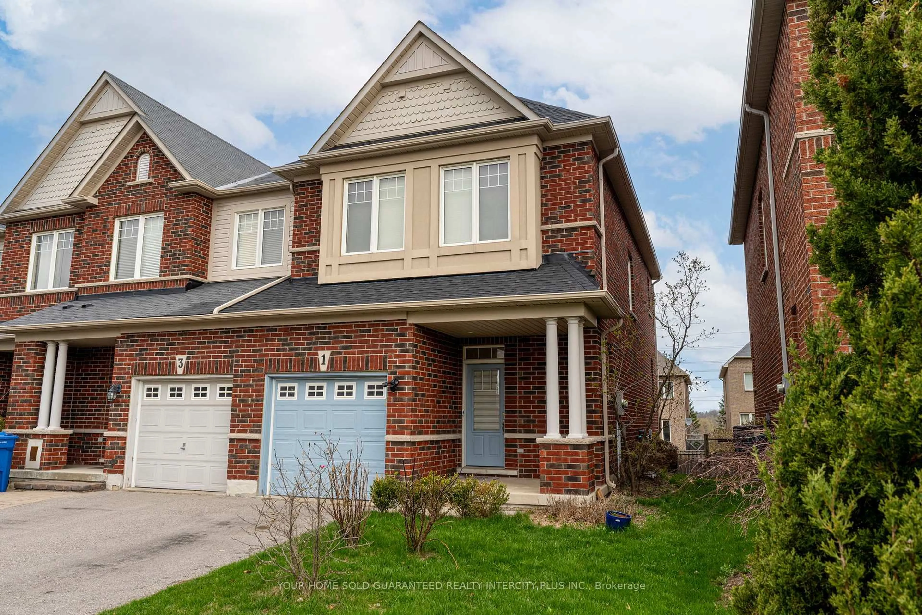Home with brick exterior material, street for 1 Thatcher Cres, East Gwillimbury Ontario L9N 0B9