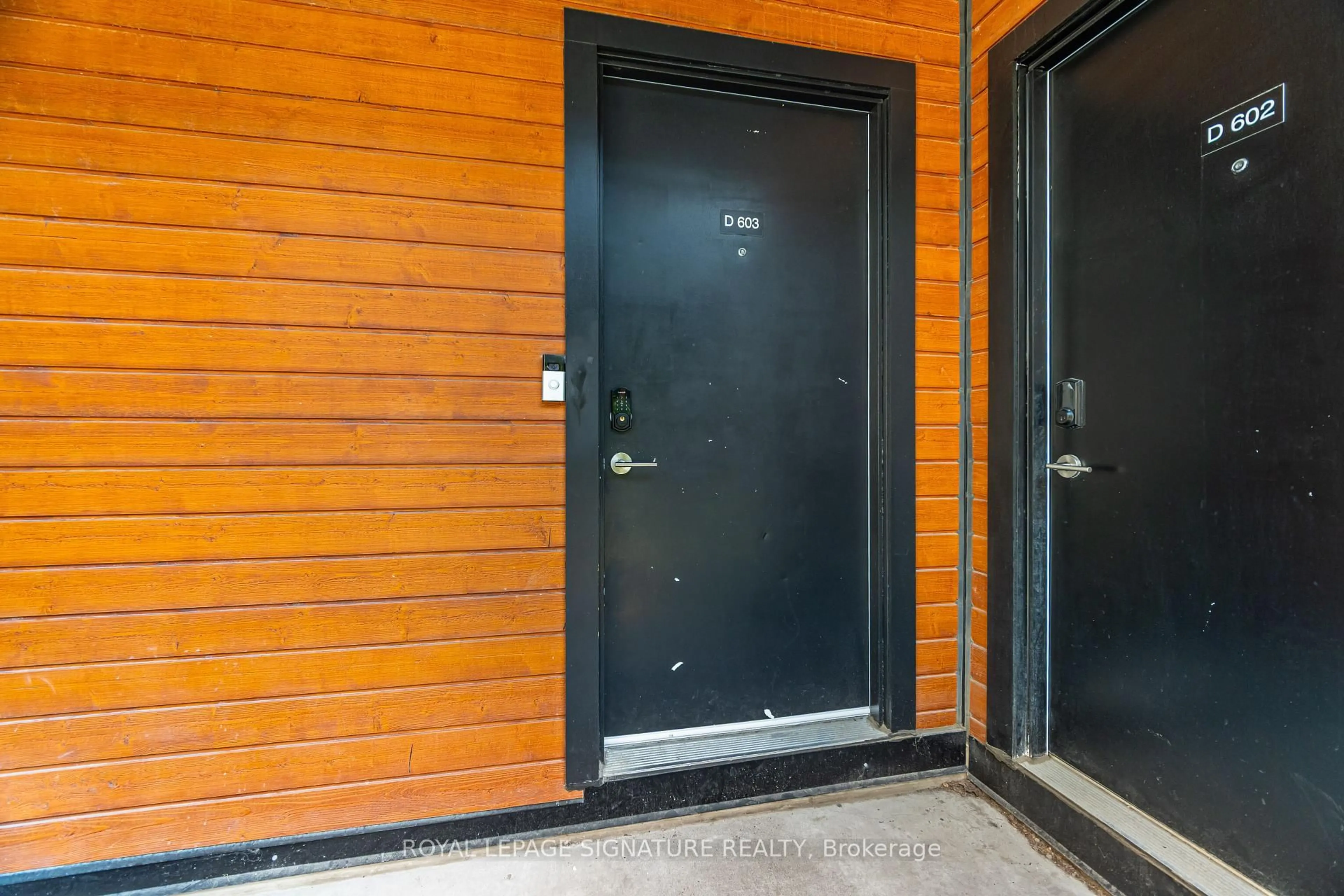 Indoor entryway for 5289 Highway 7 #D-603, Vaughan Ontario L4L 0J1