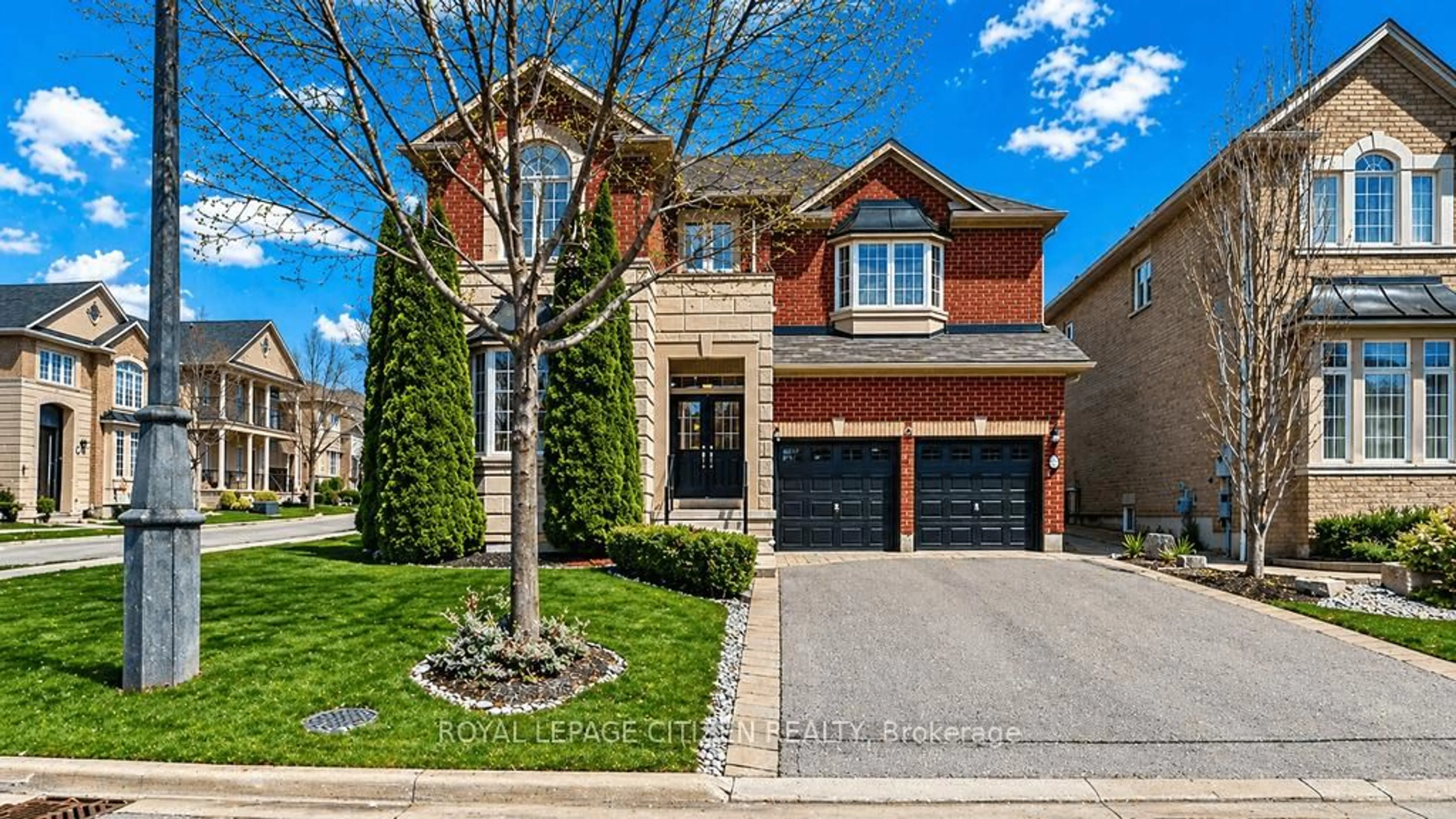 Home with brick exterior material, street for 33 Tiglio Rd, Vaughan Ontario L4H 0M3