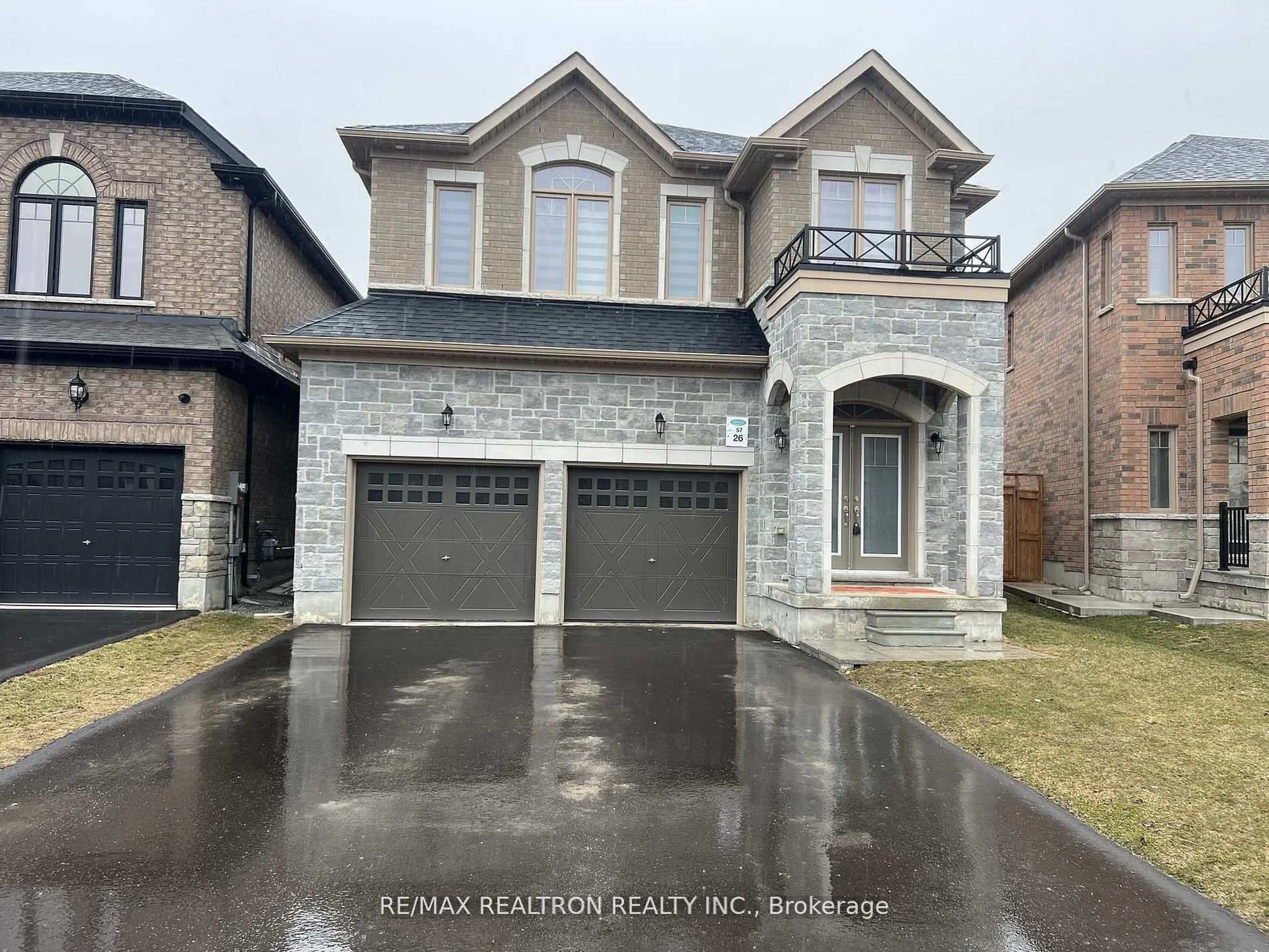 Home with brick exterior material, street for 26 Mac Campbell Way, Bradford West Gwillimbury Ontario L3Z 4M7