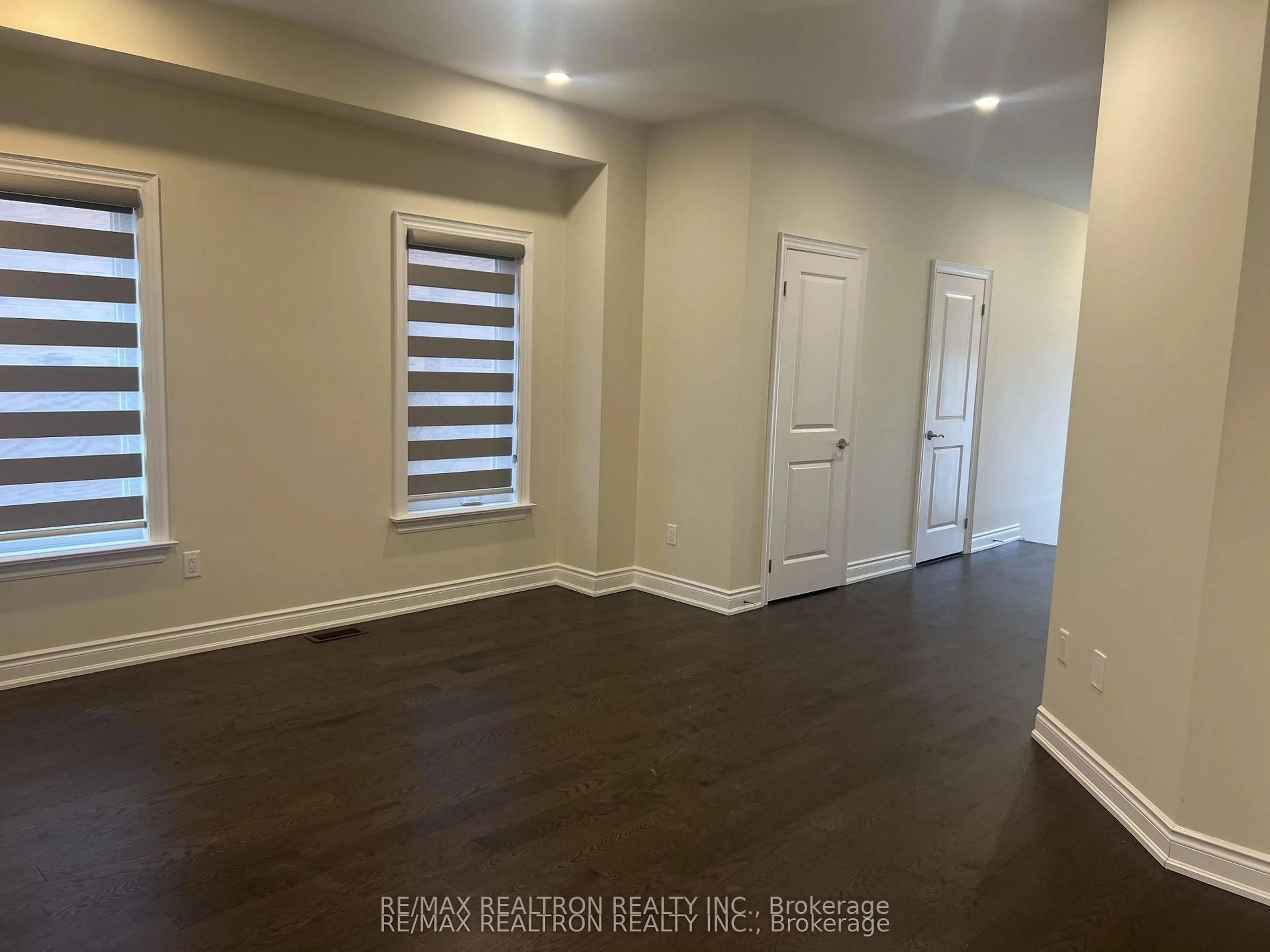 A pic of a room for 26 Mac Campbell Way, Bradford West Gwillimbury Ontario L3Z 4M7