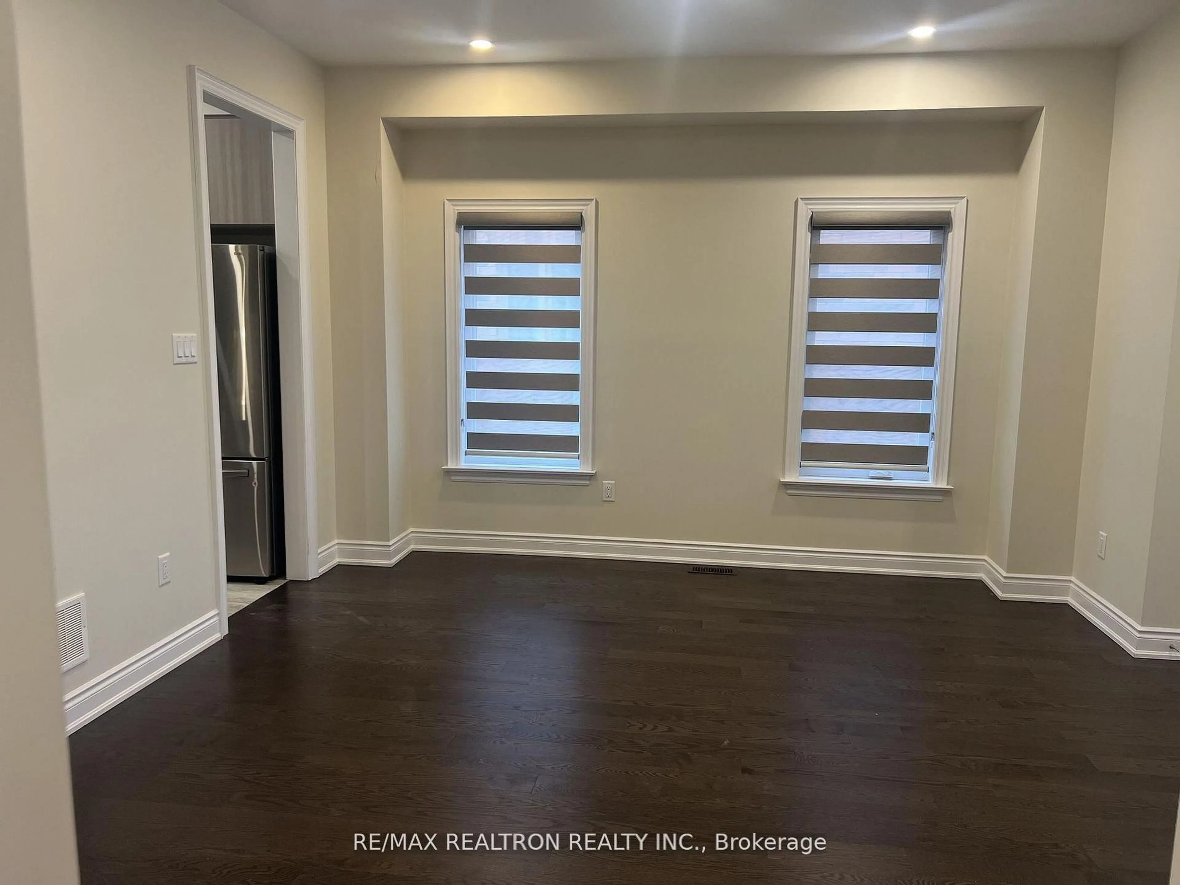 A pic of a room for 26 Mac Campbell Way, Bradford West Gwillimbury Ontario L3Z 4M7