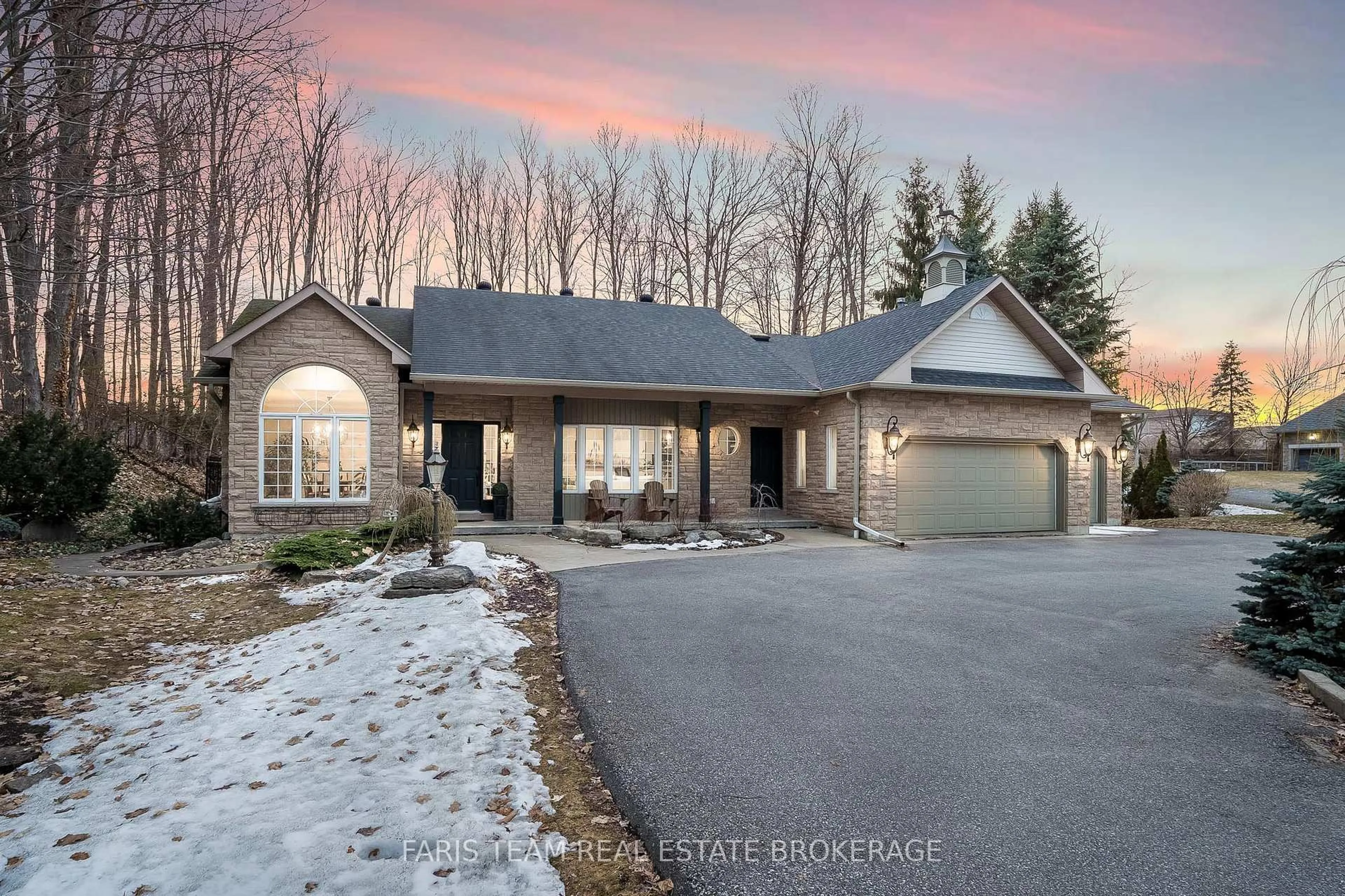 Unknown for 1986 Forest Valley Dr, Innisfil Ontario L9S 4A5
