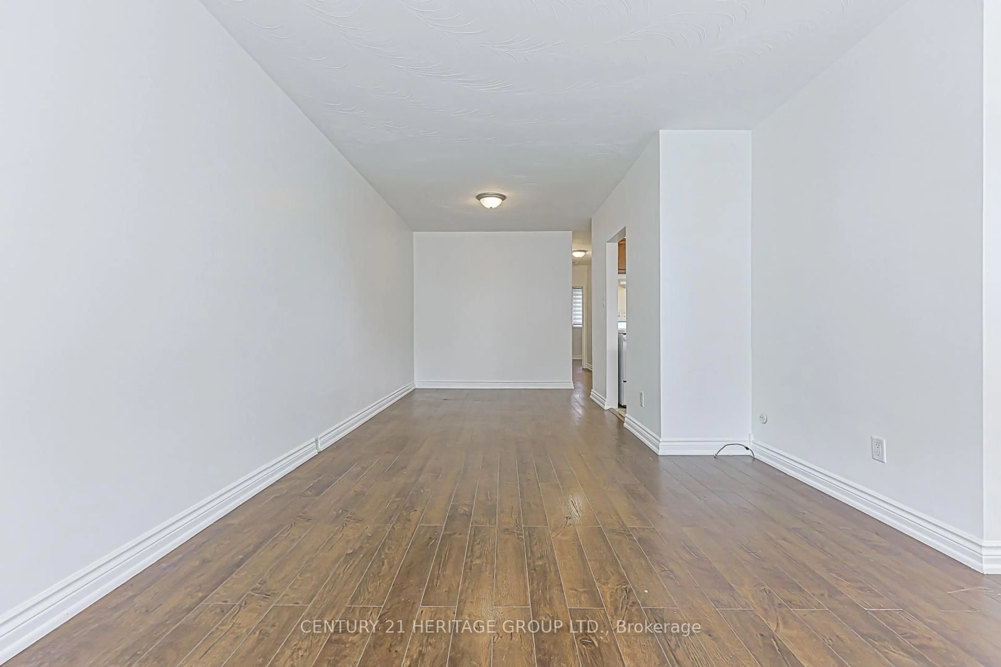 A pic of a room for 42 Lindsay Ave, Newmarket Ontario L3Y 4N6