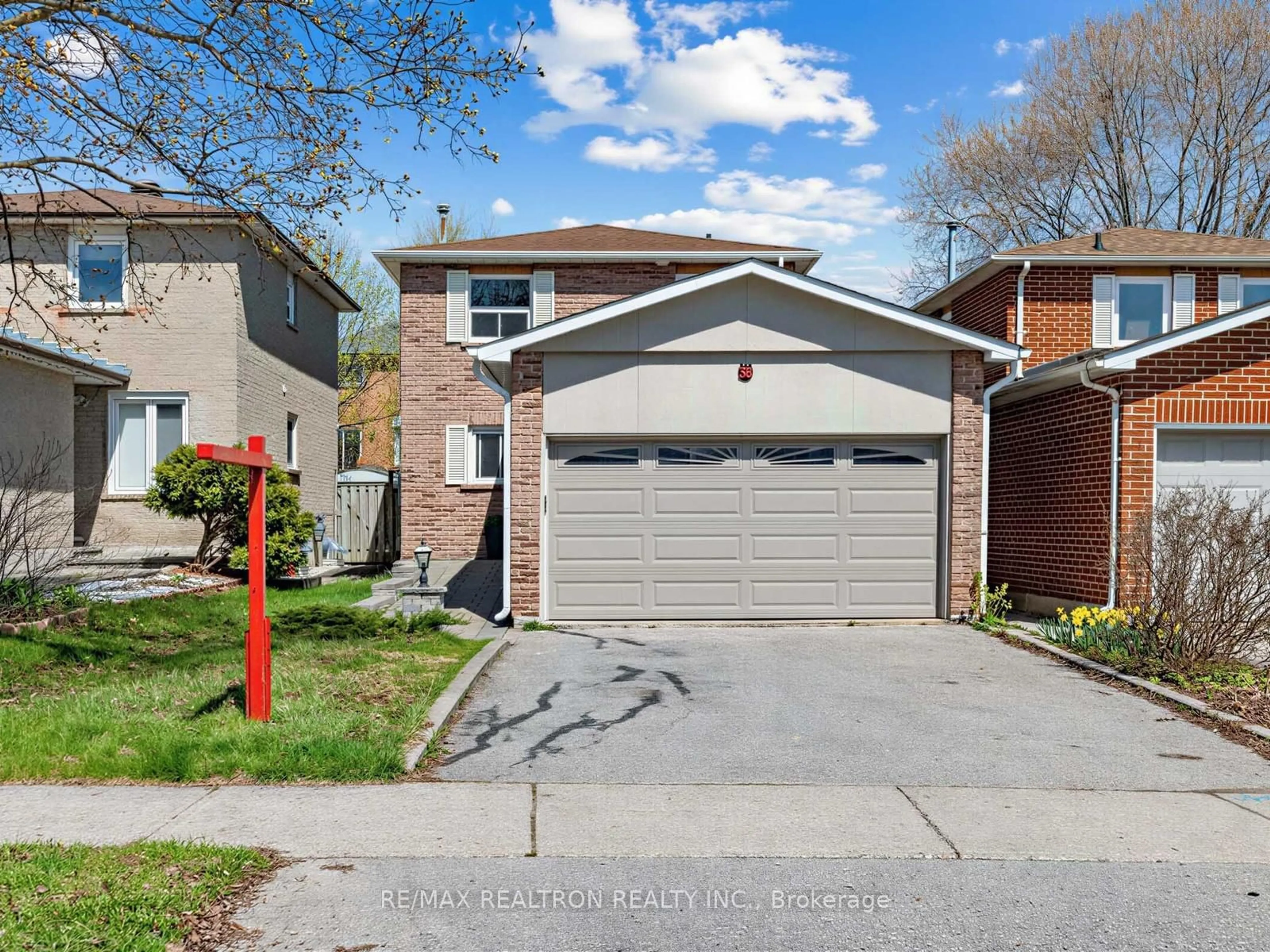 Home with brick exterior material, street for 38 Gray Cres, Richmond Hill Ontario L4C 5V5