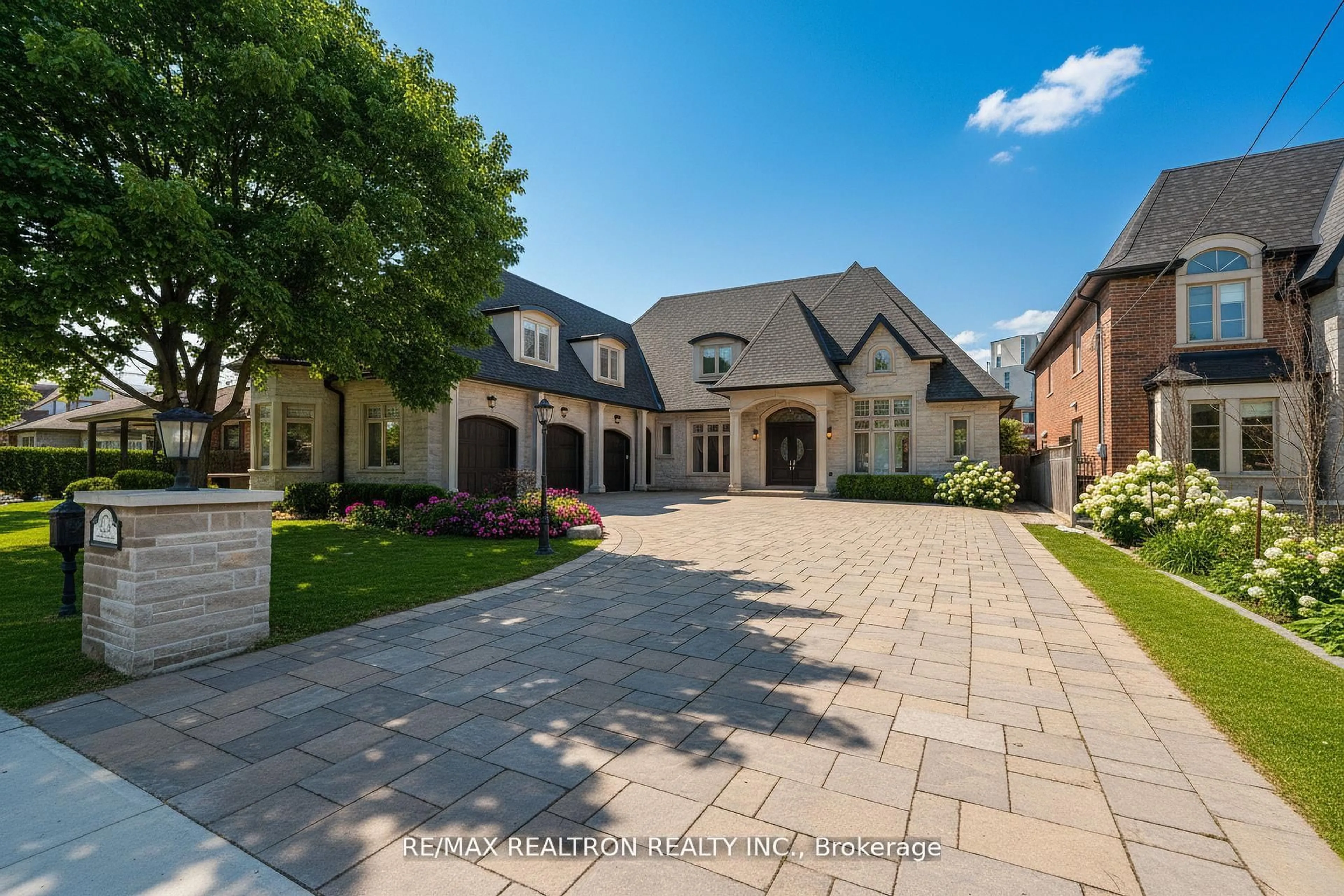 Home with brick exterior material, street for 223 Crestwood Rd, Vaughan Ontario L4J 1A8