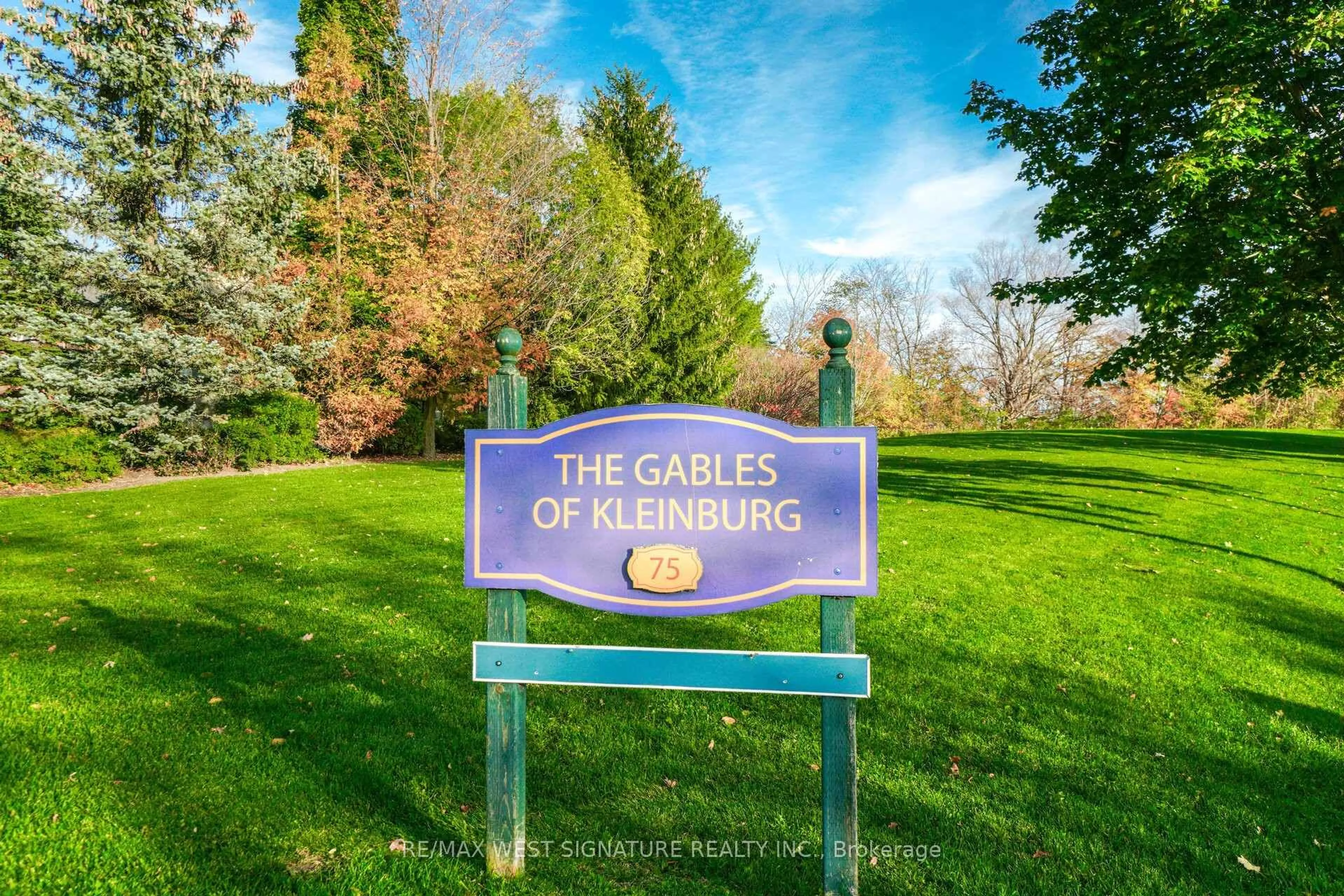 Unknown for 75 Treelawn Blvd #102, Vaughan Ontario L0J 1C0