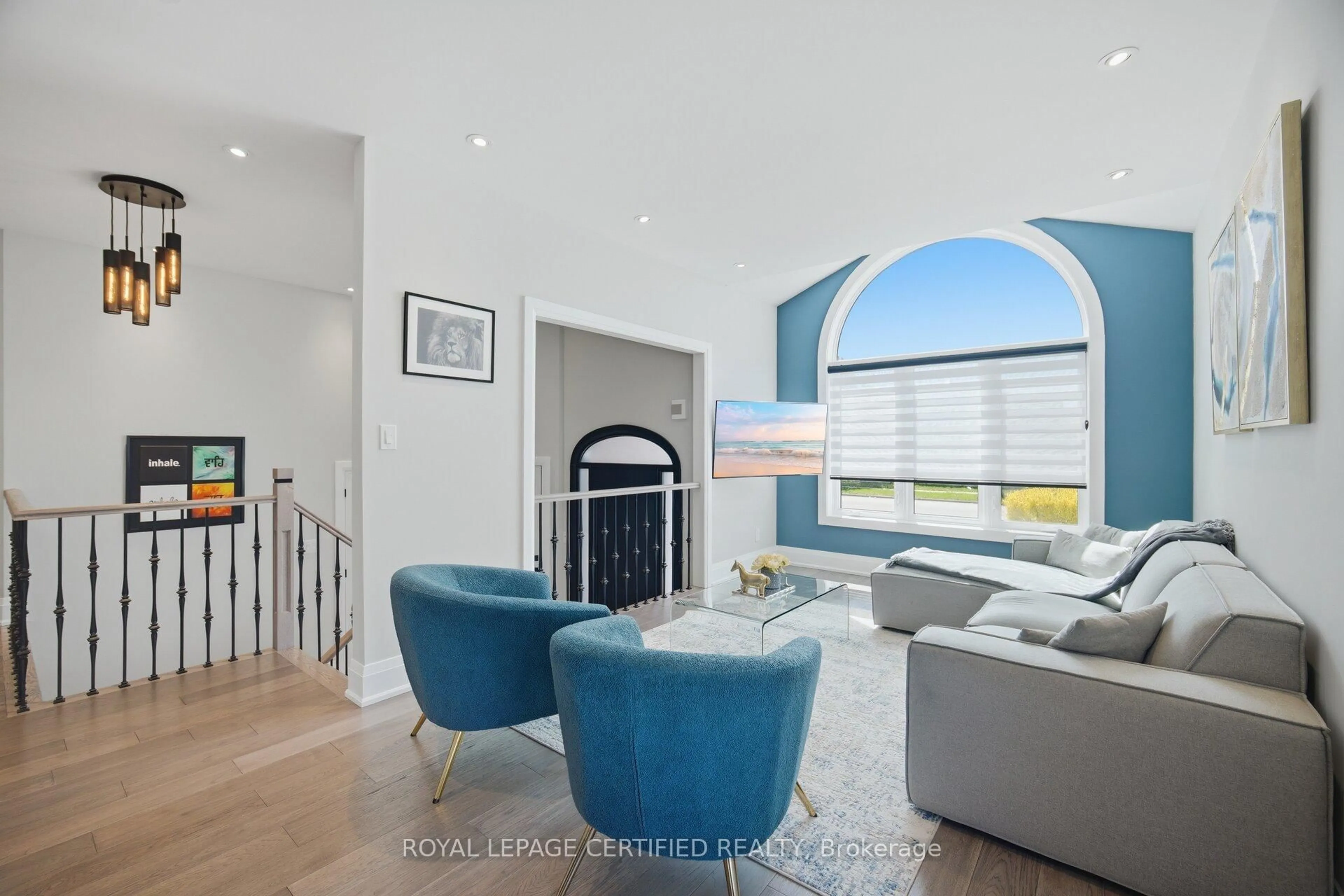 Living room with furniture, unknown for 306 Avro Rd, Vaughan Ontario L6A 1X6