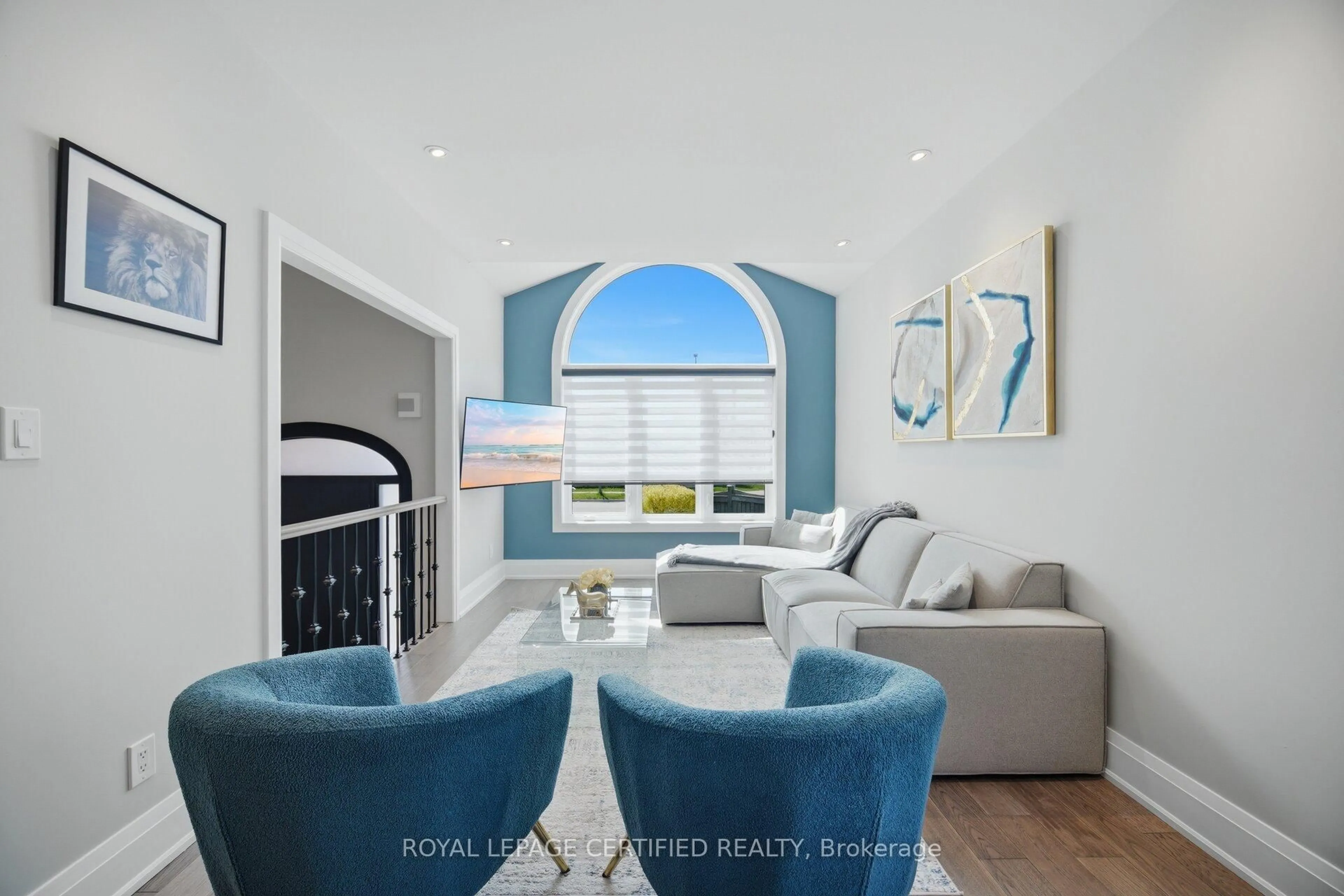 Living room with furniture, unknown for 306 Avro Rd, Vaughan Ontario L6A 1X6