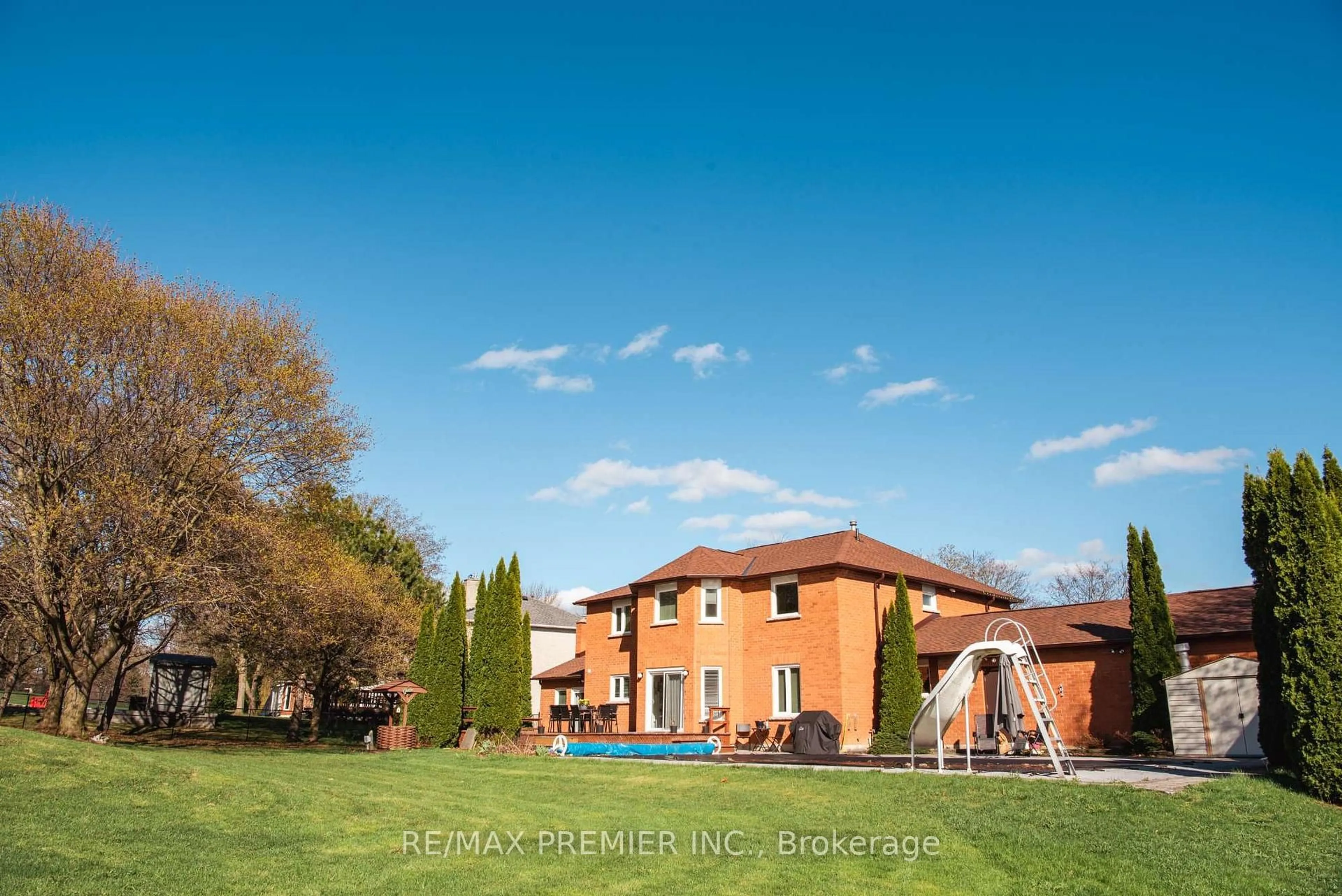 Unknown for 11 Sleepy Hollow Lane, Whitchurch-Stouffville Ontario L4A 3G7