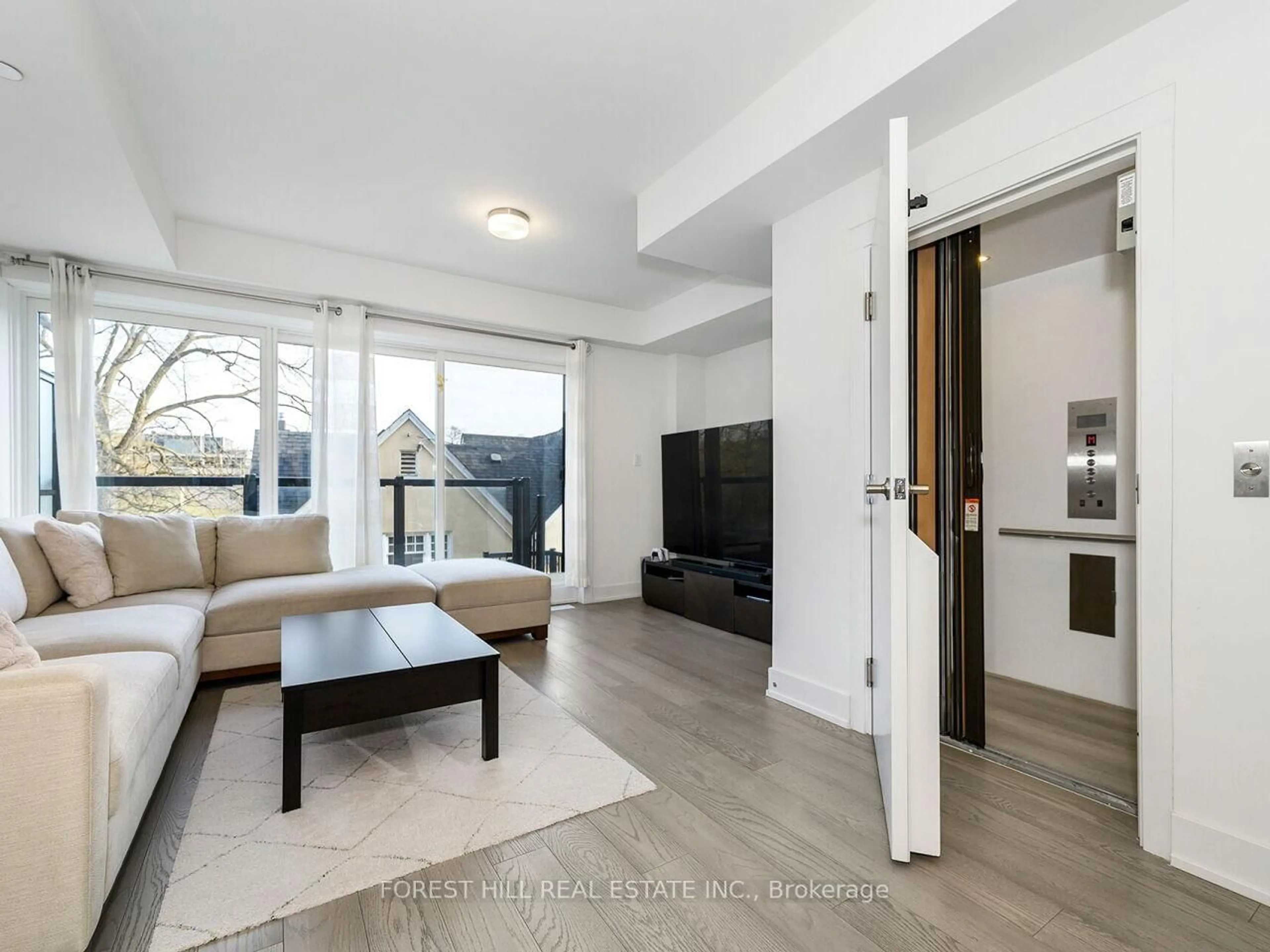 Living room with furniture, unknown for 1 Hartman Ave #5, Vaughan Ontario L4L 1R6