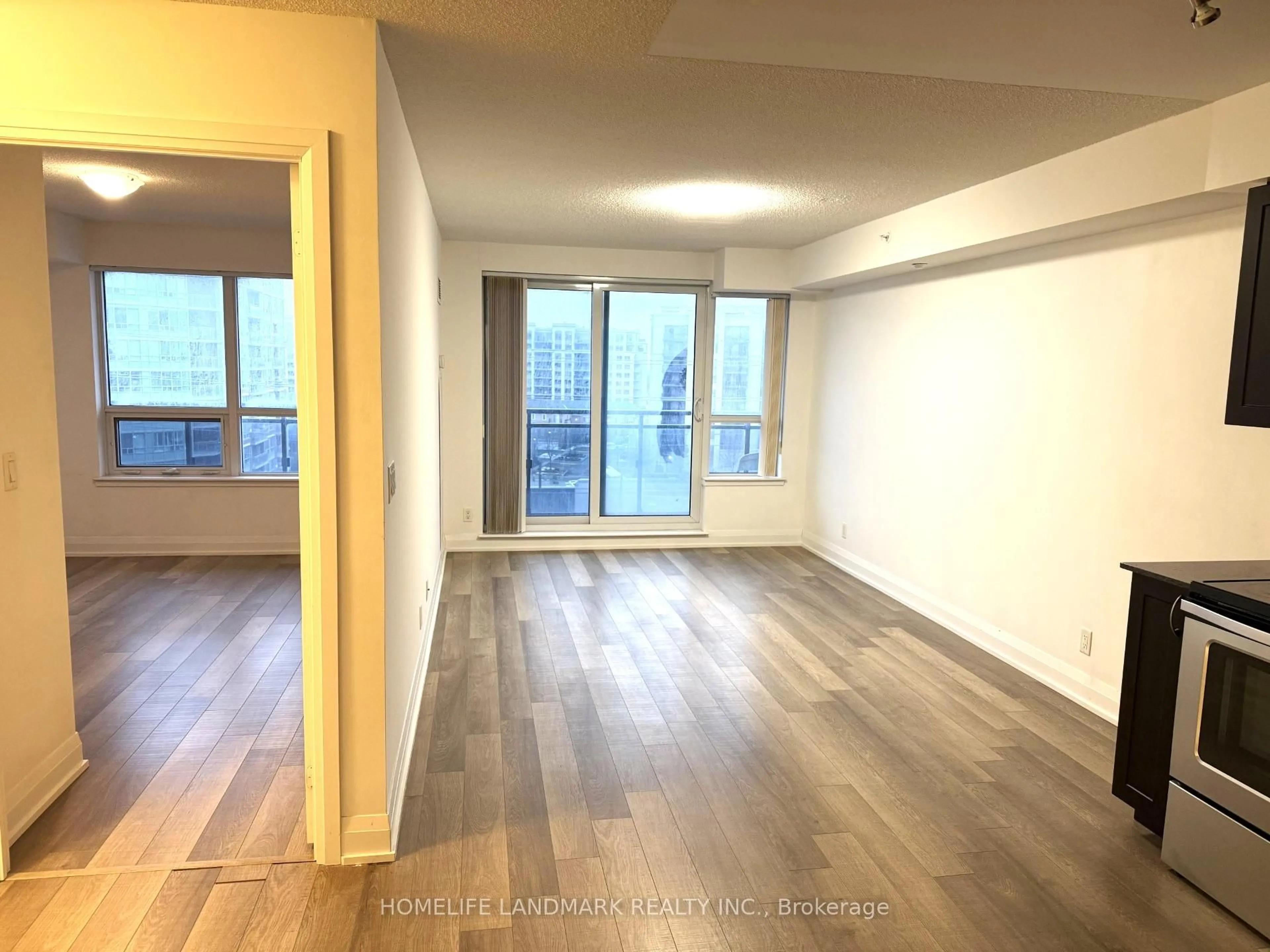 A pic of a room for 372 Highway 7 East Rd #803, Richmond Hill Ontario L4B 0C6