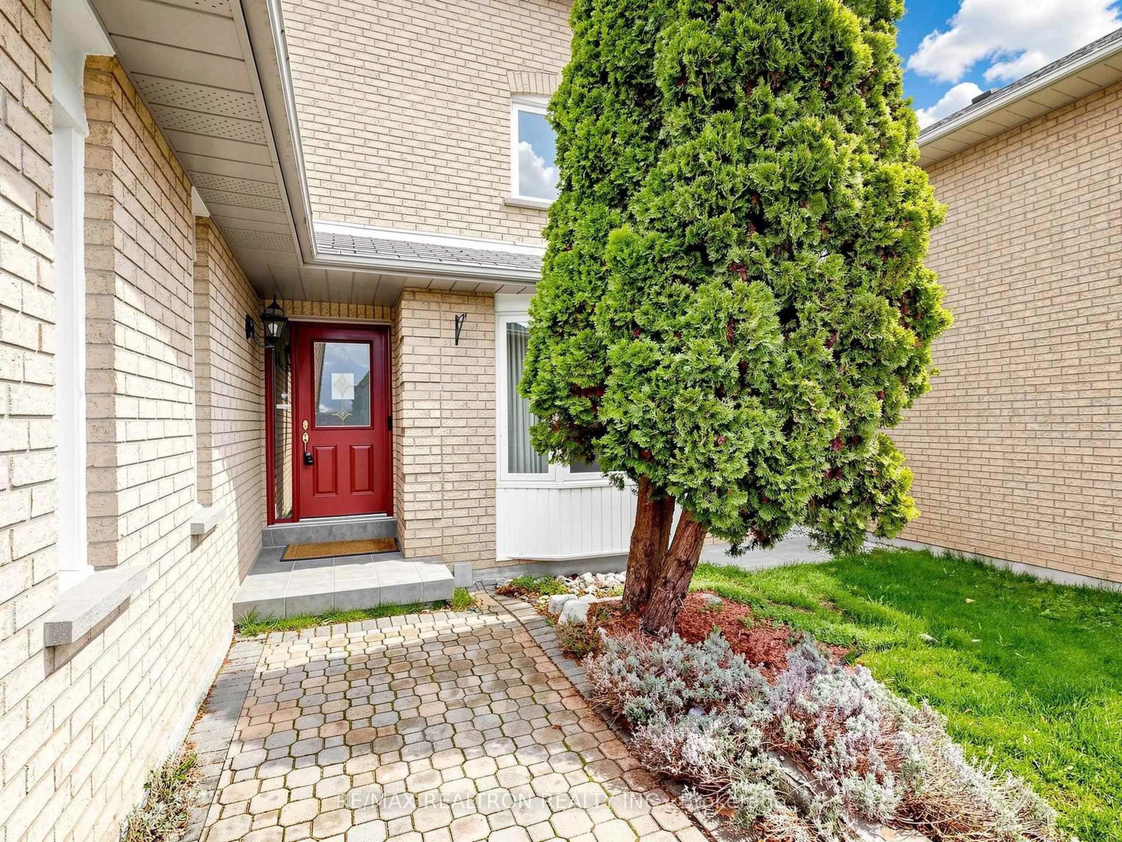 Home with brick exterior material, street for 42 Loyal Blue Cres, Richmond Hill Ontario L4S 1A3