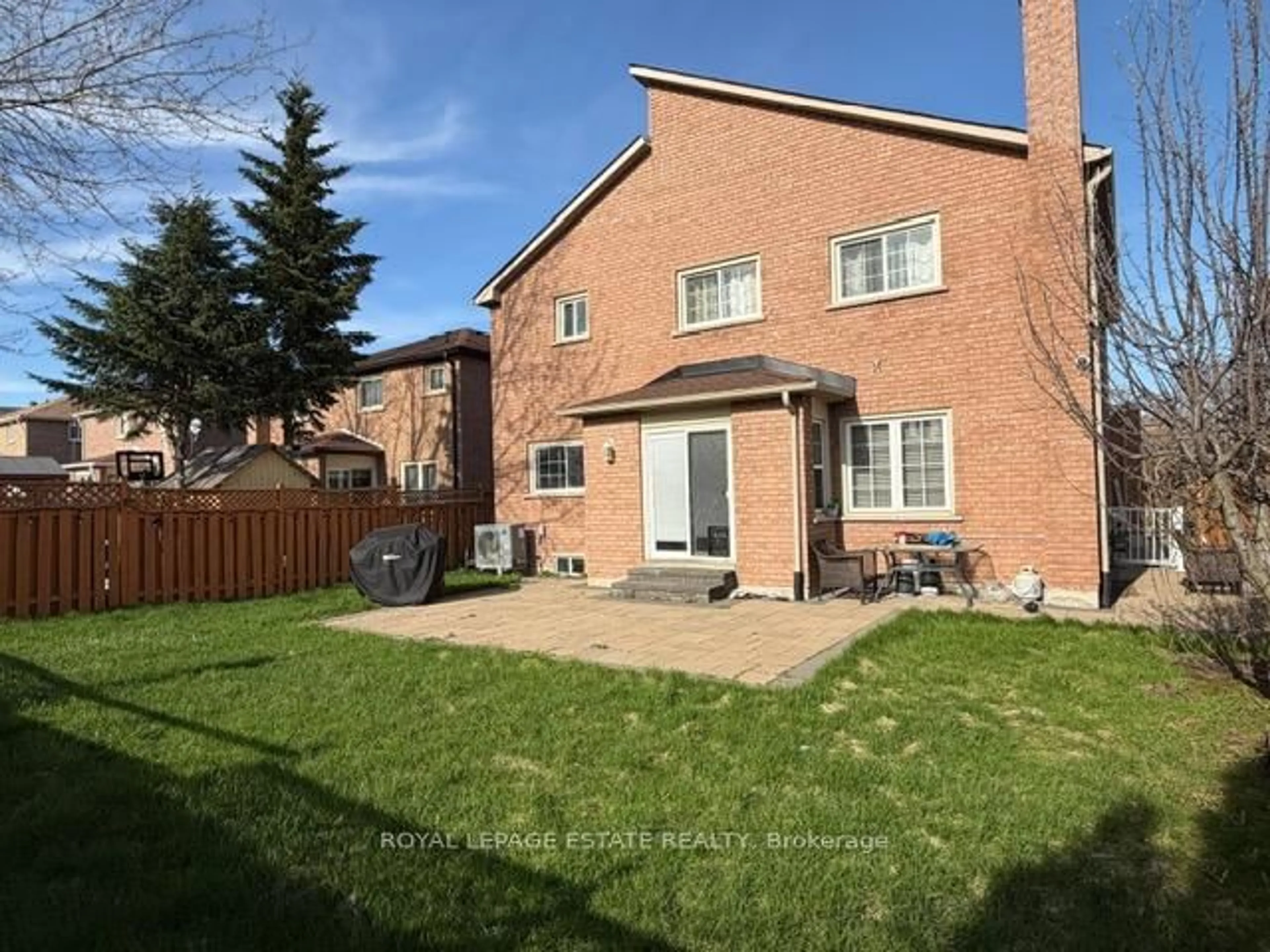 A pic from outside/outdoor area/front of a property/back of a property/a pic from drone, street for 4 Townley Ave, Markham Ontario L3S 1C9