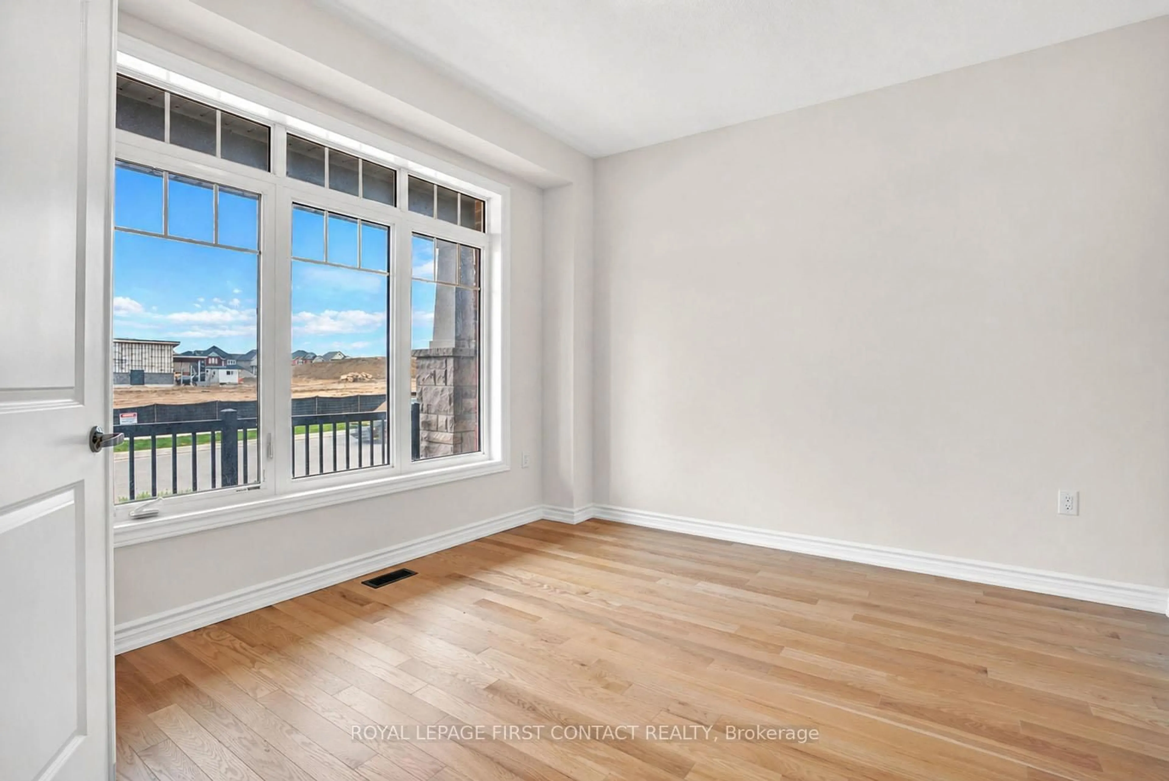 A pic of a room for 1080 Wickham Rd, Innisfil Ontario L9S 0P8