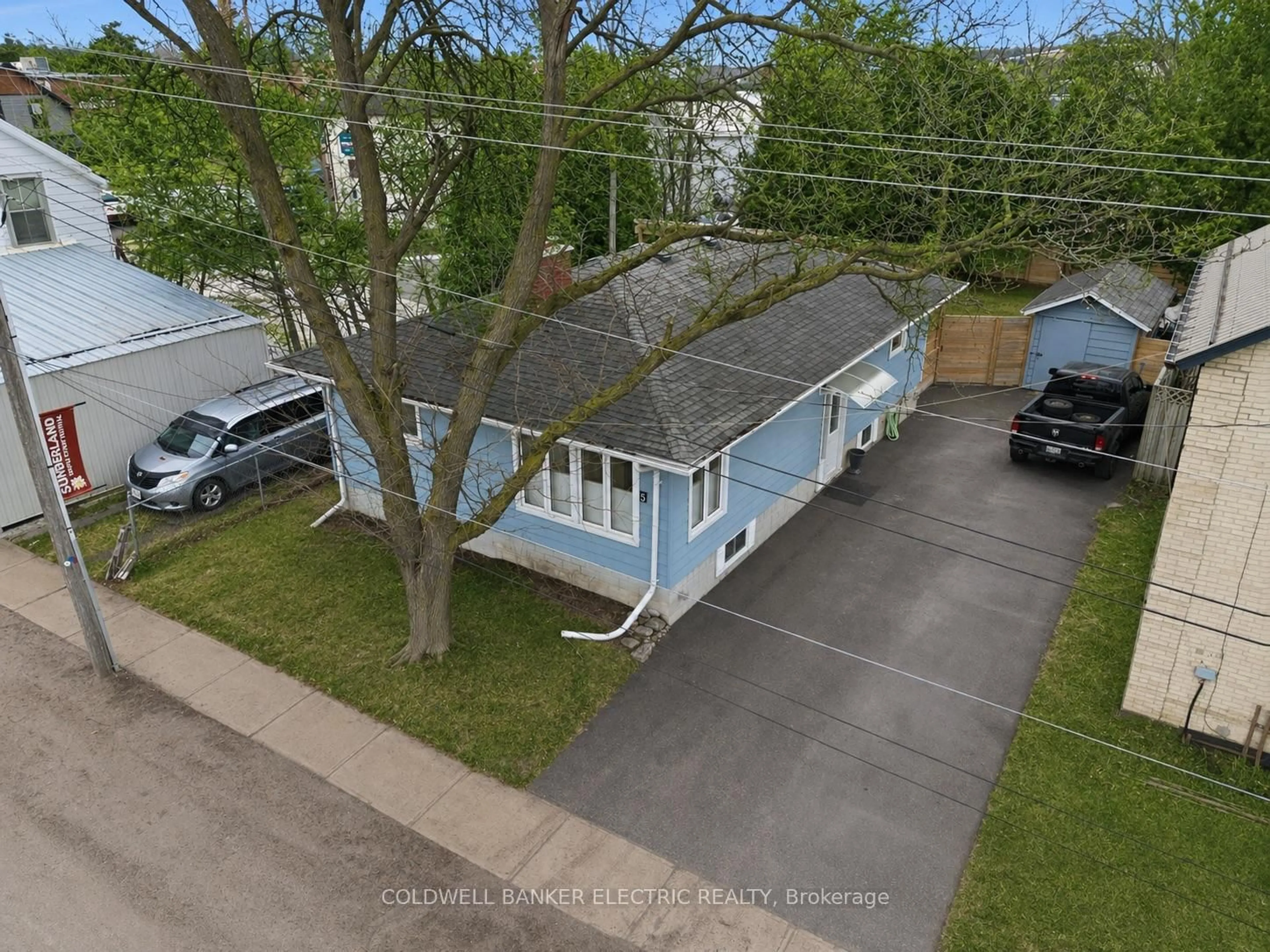 A pic from outside/outdoor area/front of a property/back of a property/a pic from drone, street for 5 Church St, Brock Ontario L0C 1H0