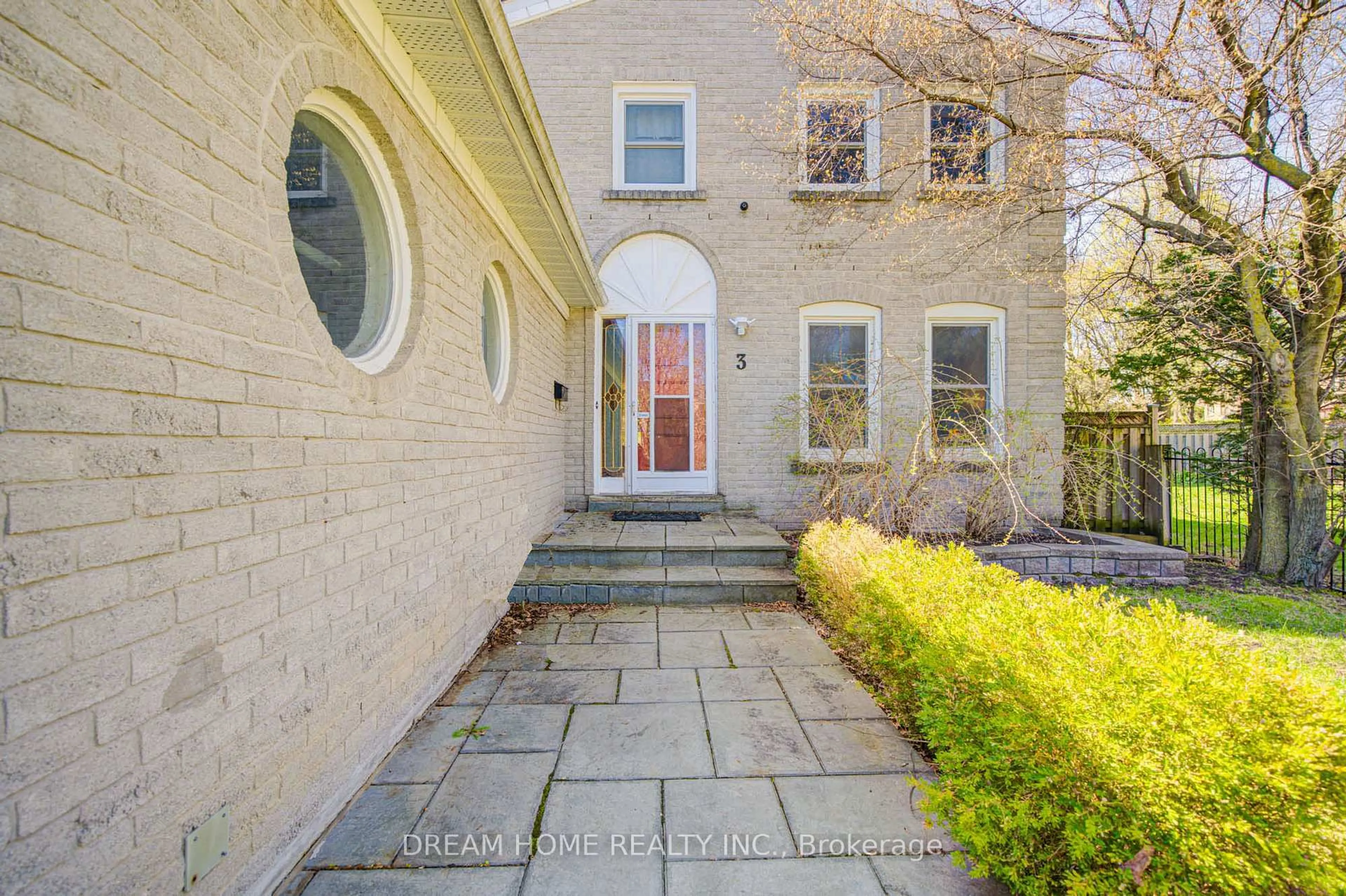 Unknown for 3 Ferndell Circ, Markham Ontario L3R 3Y7