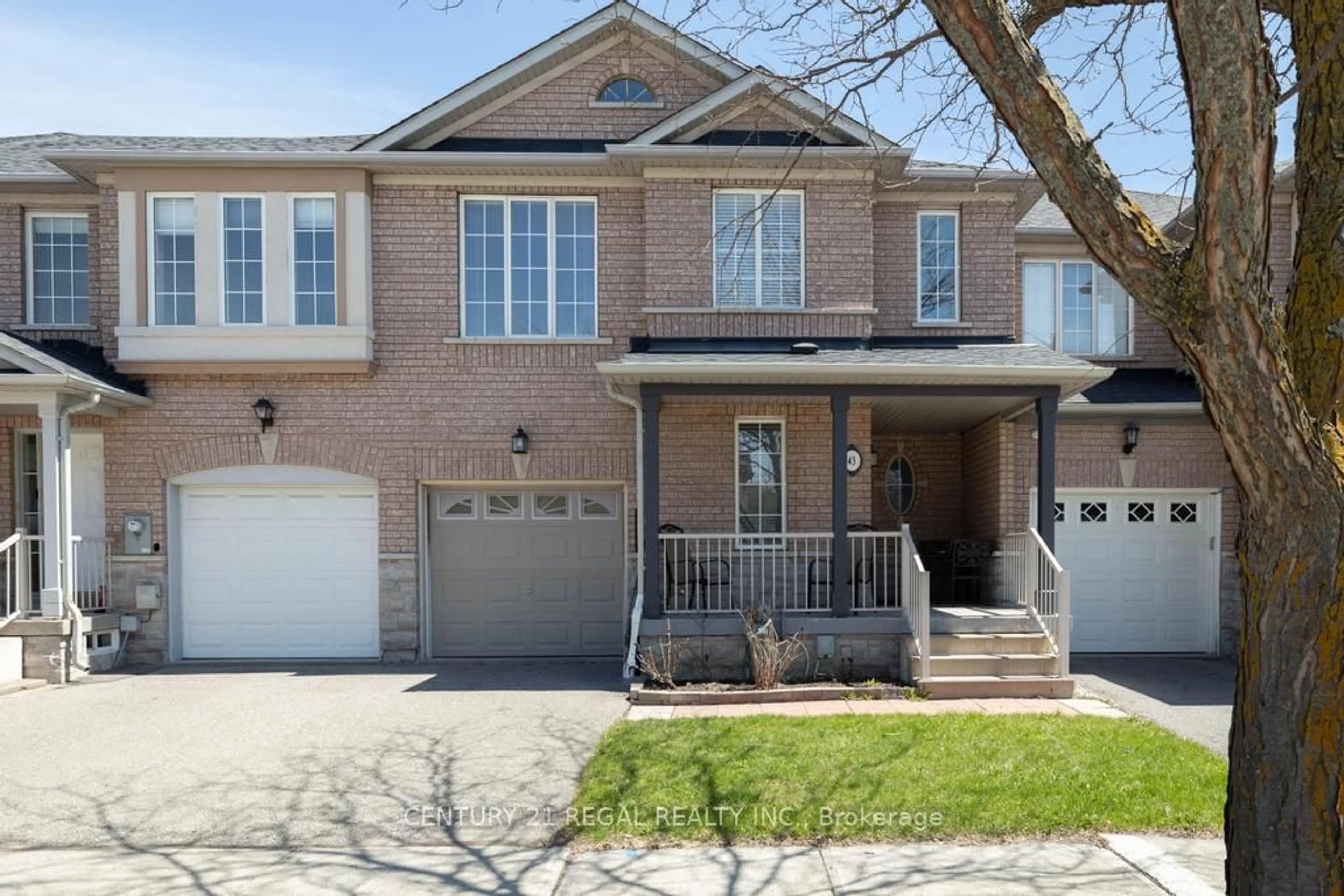 Home with brick exterior material, street for 43 Waterton Cres, Richmond Hill Ontario L4B 4L2