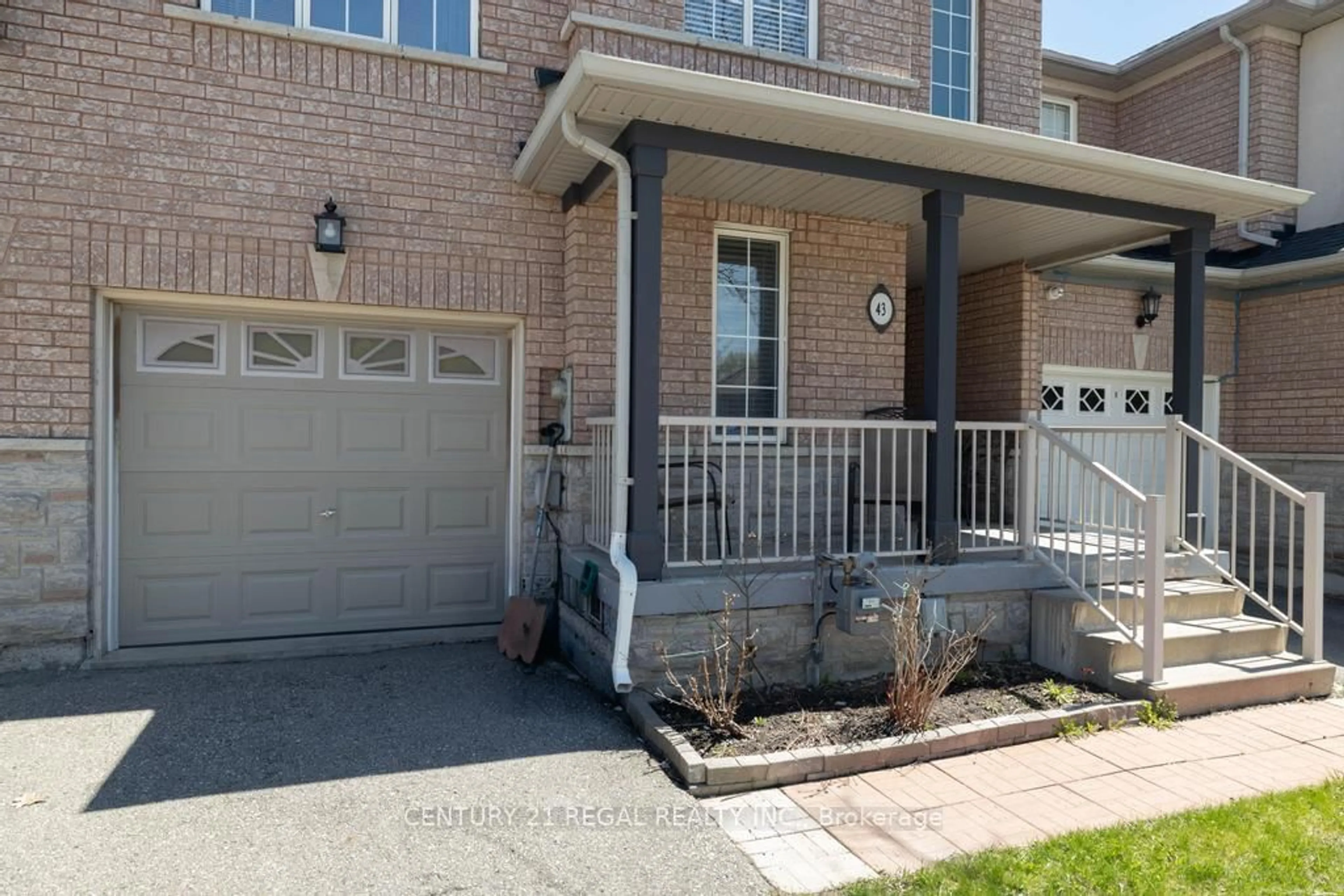 Home with brick exterior material, street for 43 Waterton Cres, Richmond Hill Ontario L4B 4L2