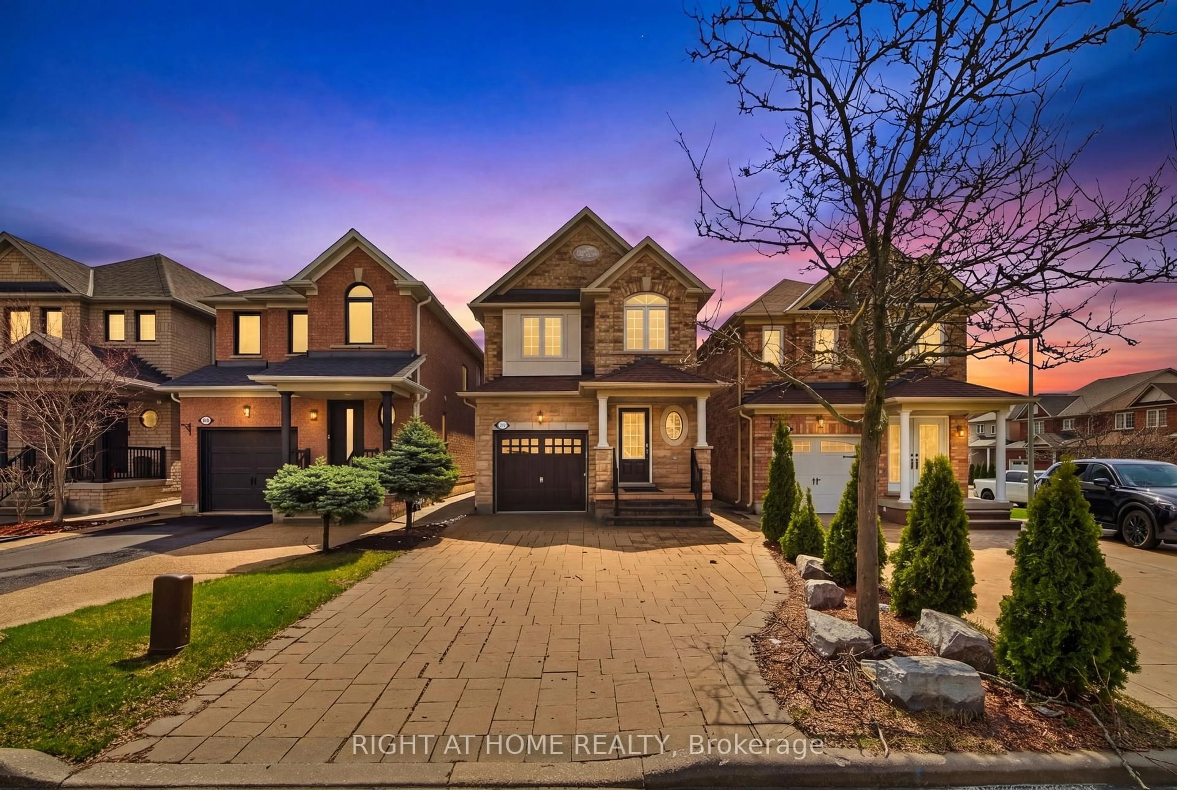 Home with brick exterior material, street for 212 Venice Gate Dr, Vaughan Ontario L4H 0G1