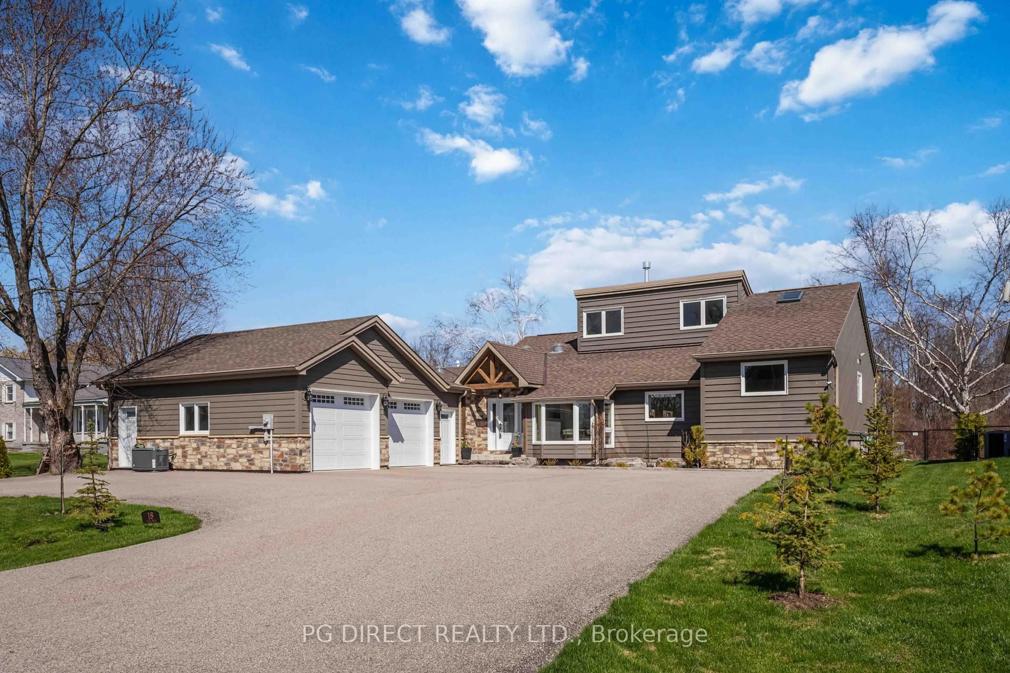 A pic from outside/outdoor area/front of a property/back of a property/a pic from drone, unknown for 18 Villa Dr, Georgina Ontario L0E 1N0