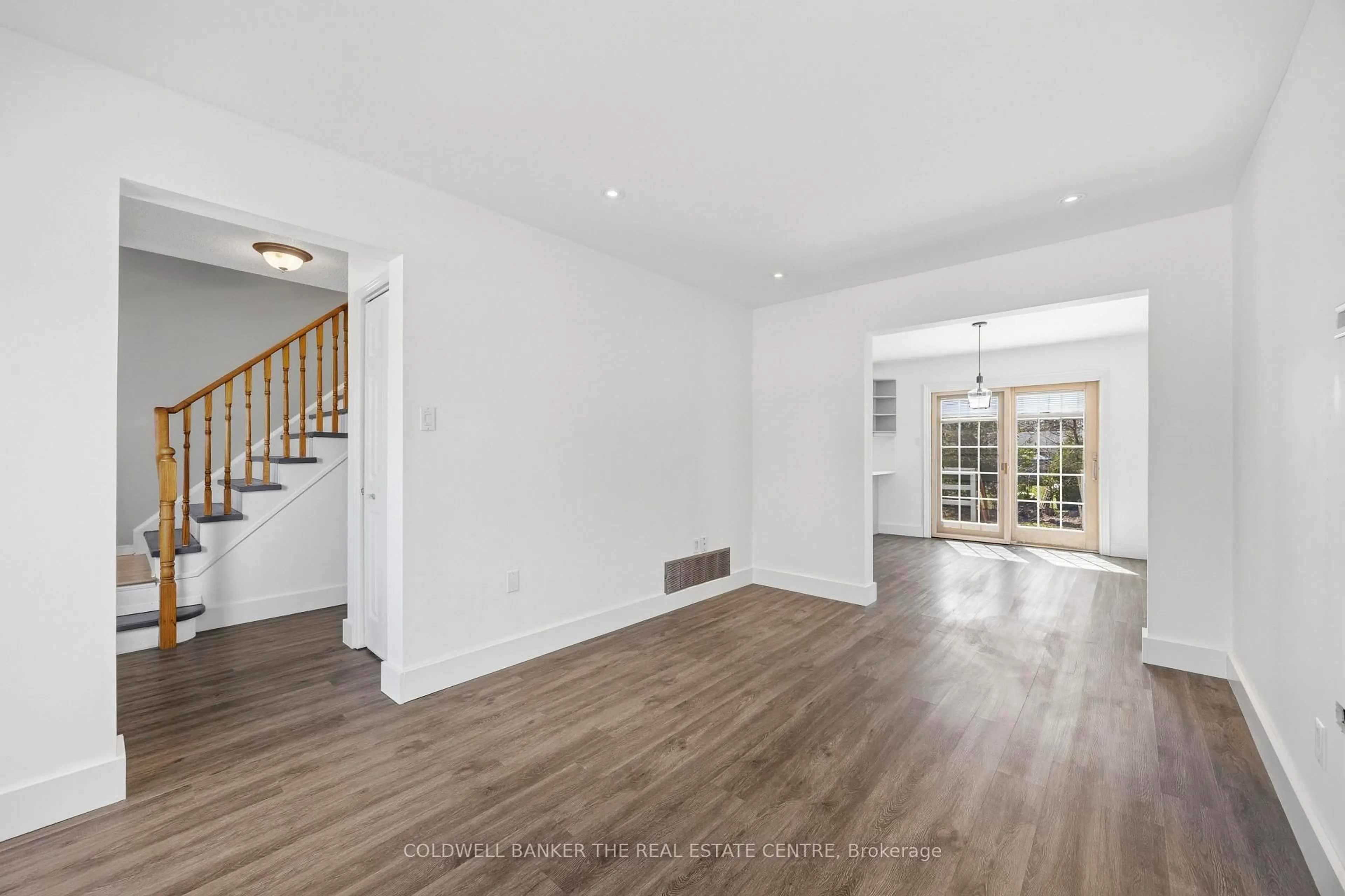 Unknown for 769 Candaras St, Innisfil Ontario L9S 2H1