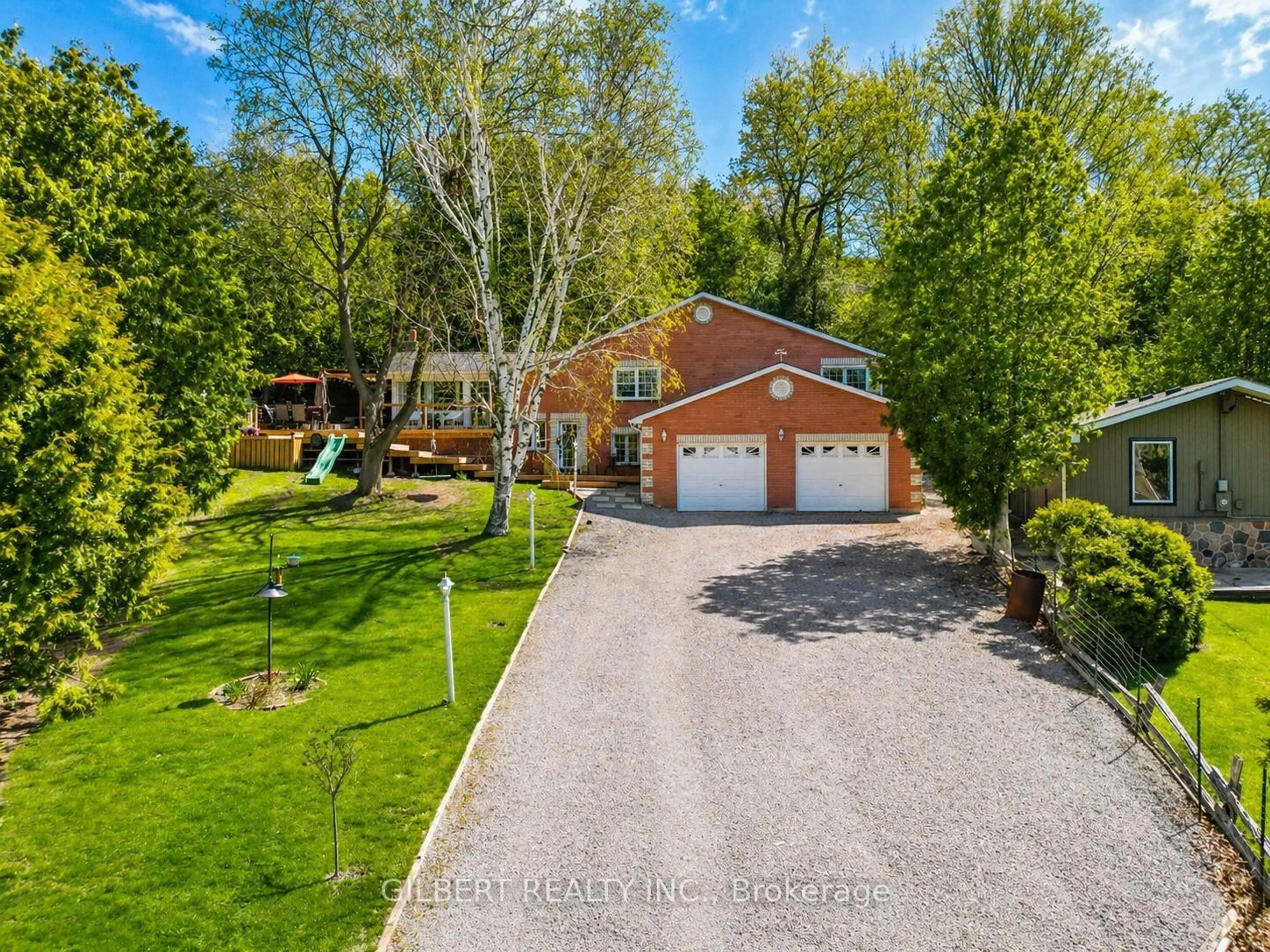 A pic from outside/outdoor area/front of a property/back of a property/a pic from drone, water/lake/river/ocean view for 313 winnifred Dr, Georgina Ontario L4P 3B4
