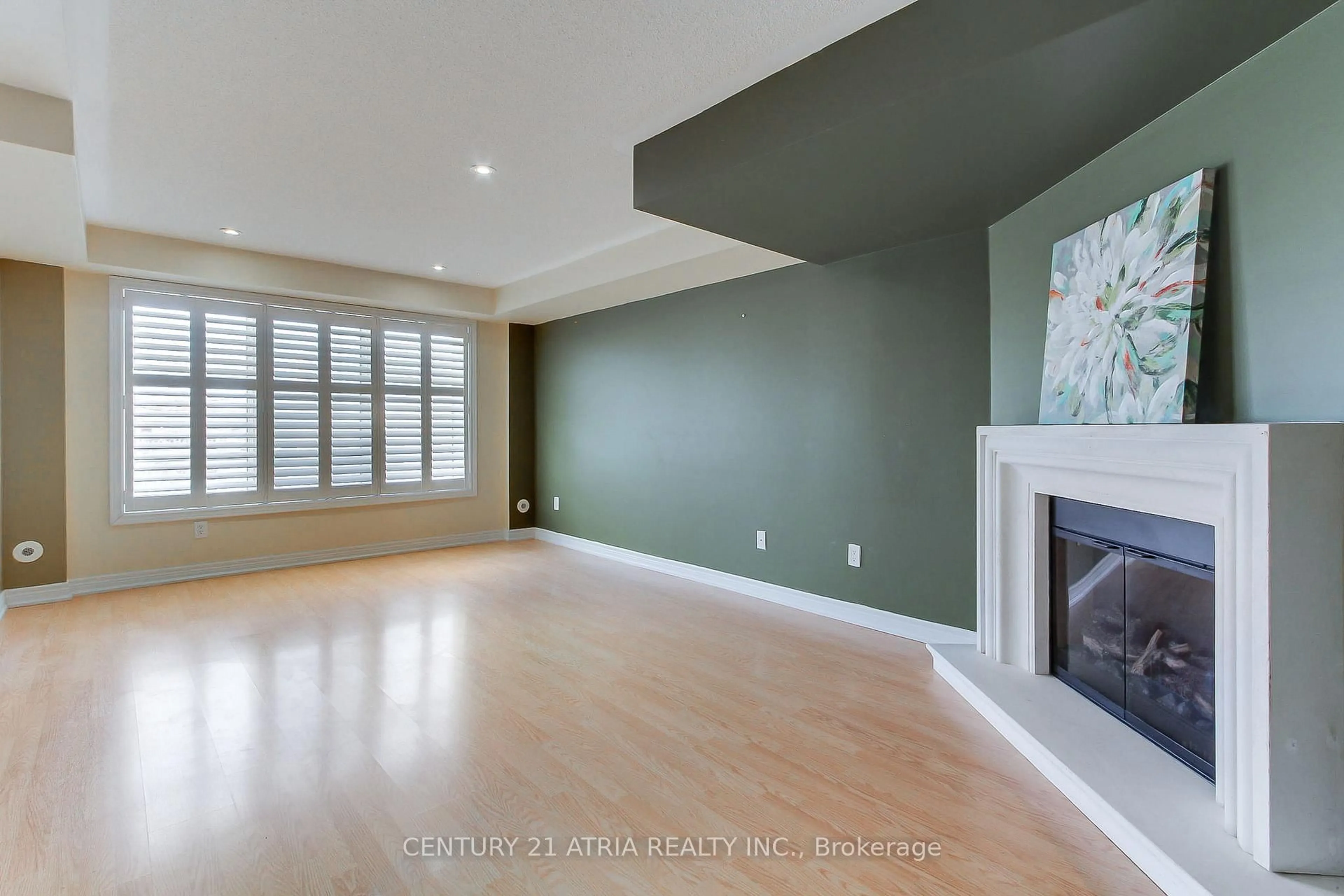 Unknown for 163 Zokol Dr, Aurora Ontario L4G 0C4