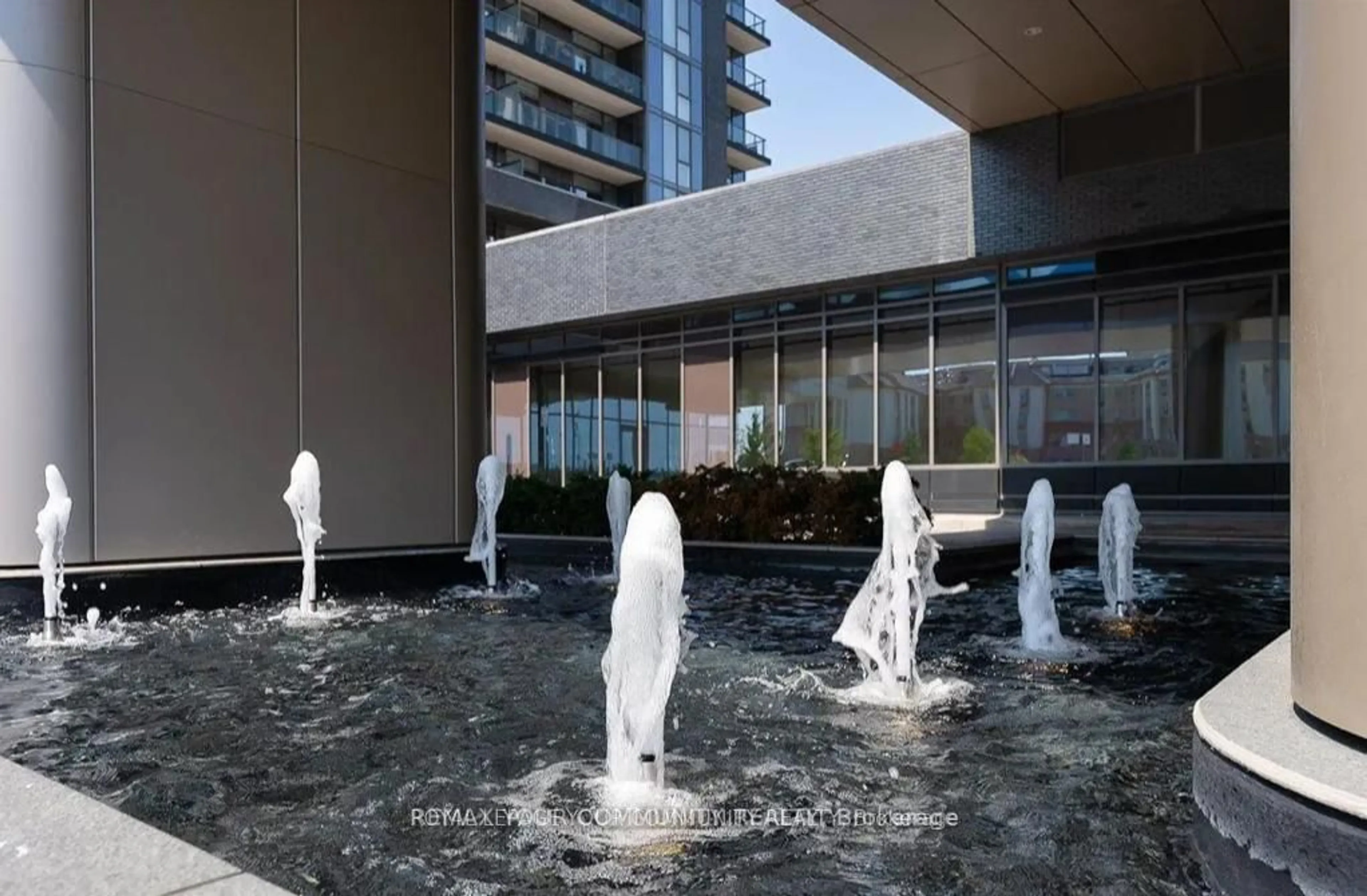 Lobby for 20 Gatineau Dr #404, Vaughan Ontario L4J 0L3