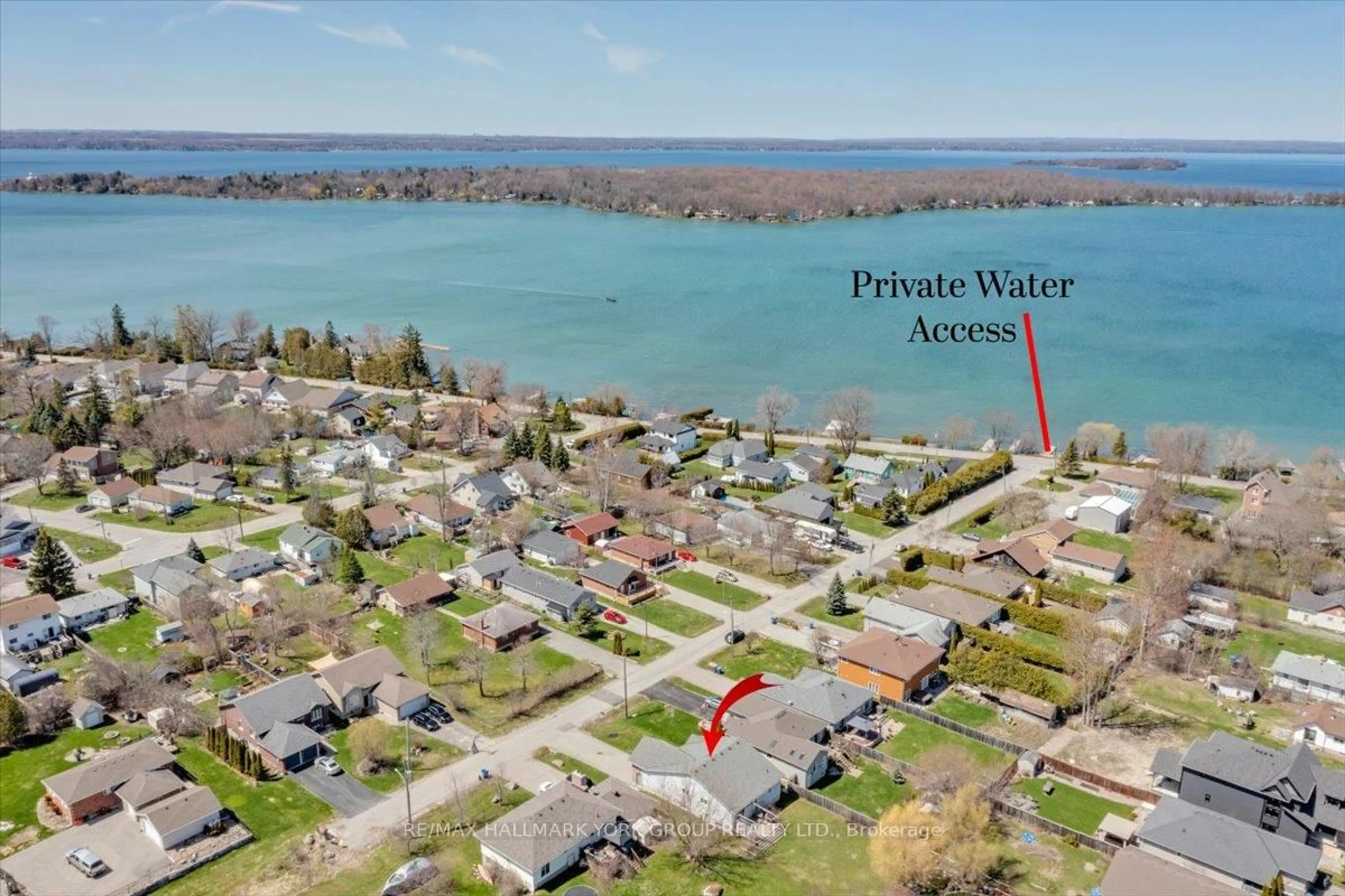 A pic from outside/outdoor area/front of a property/back of a property/a pic from drone, water/lake/river/ocean view for 805 Poplar Ave, Georgina Ontario L4P 3E9