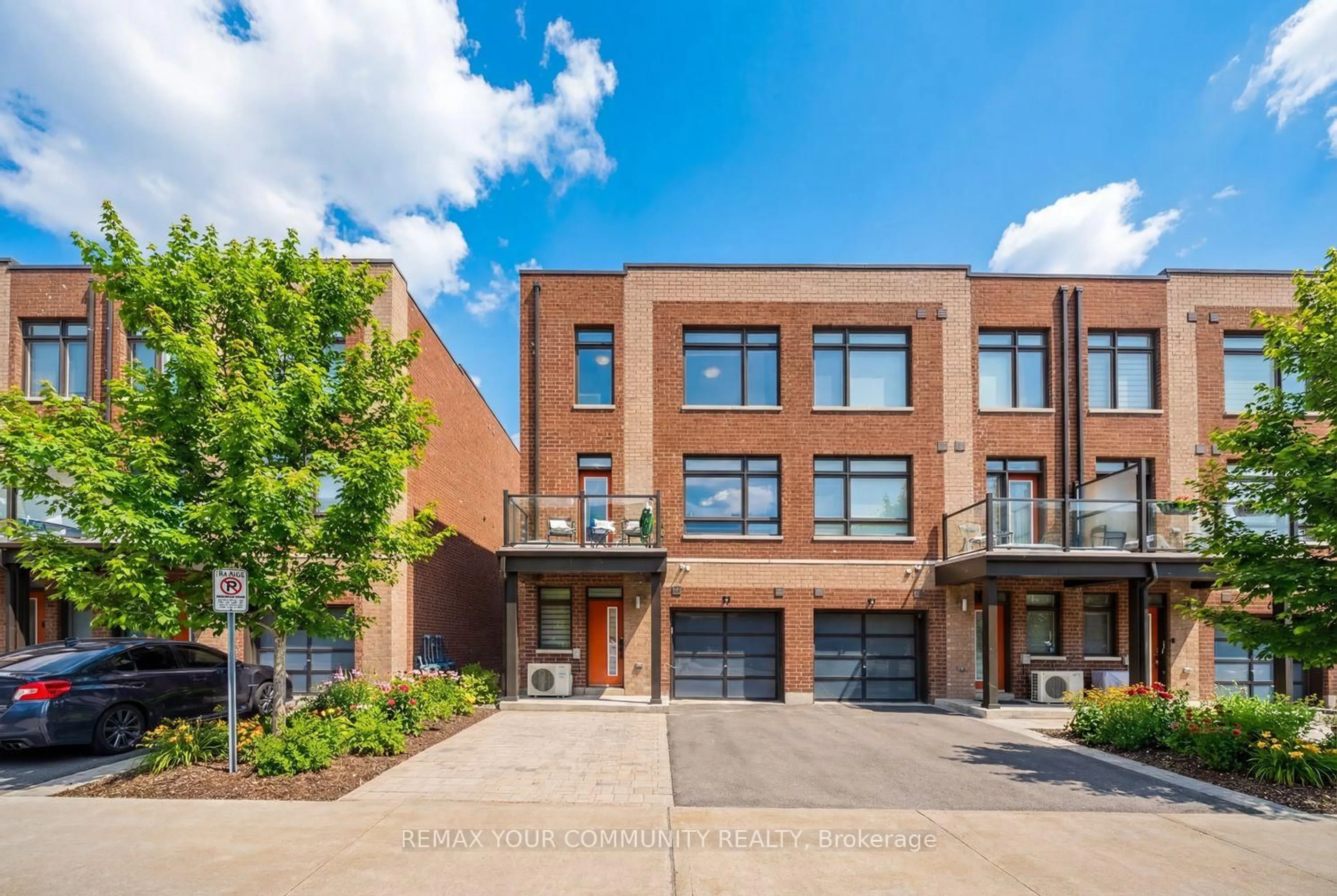 Home with brick exterior material, street for 21 Hearne St, Vaughan Ontario L4L 0L9