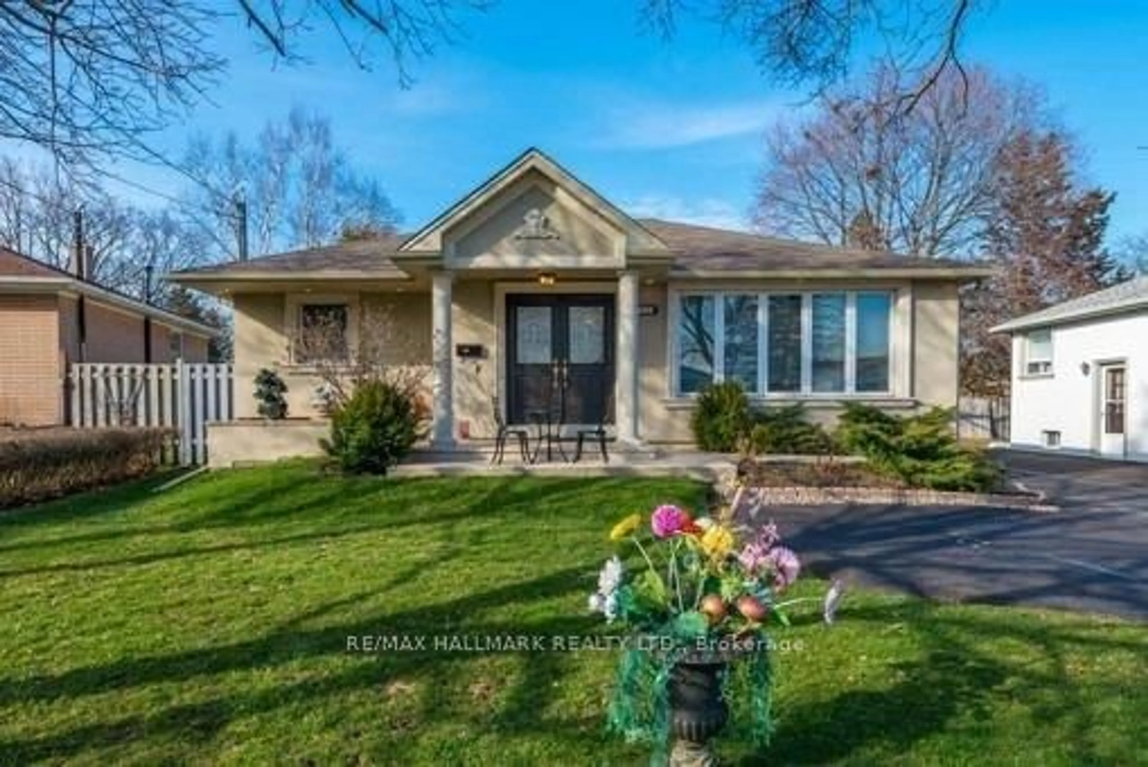 Home with brick exterior material, street for 415 Marybay Cres, Richmond Hill Ontario L4C 2X5