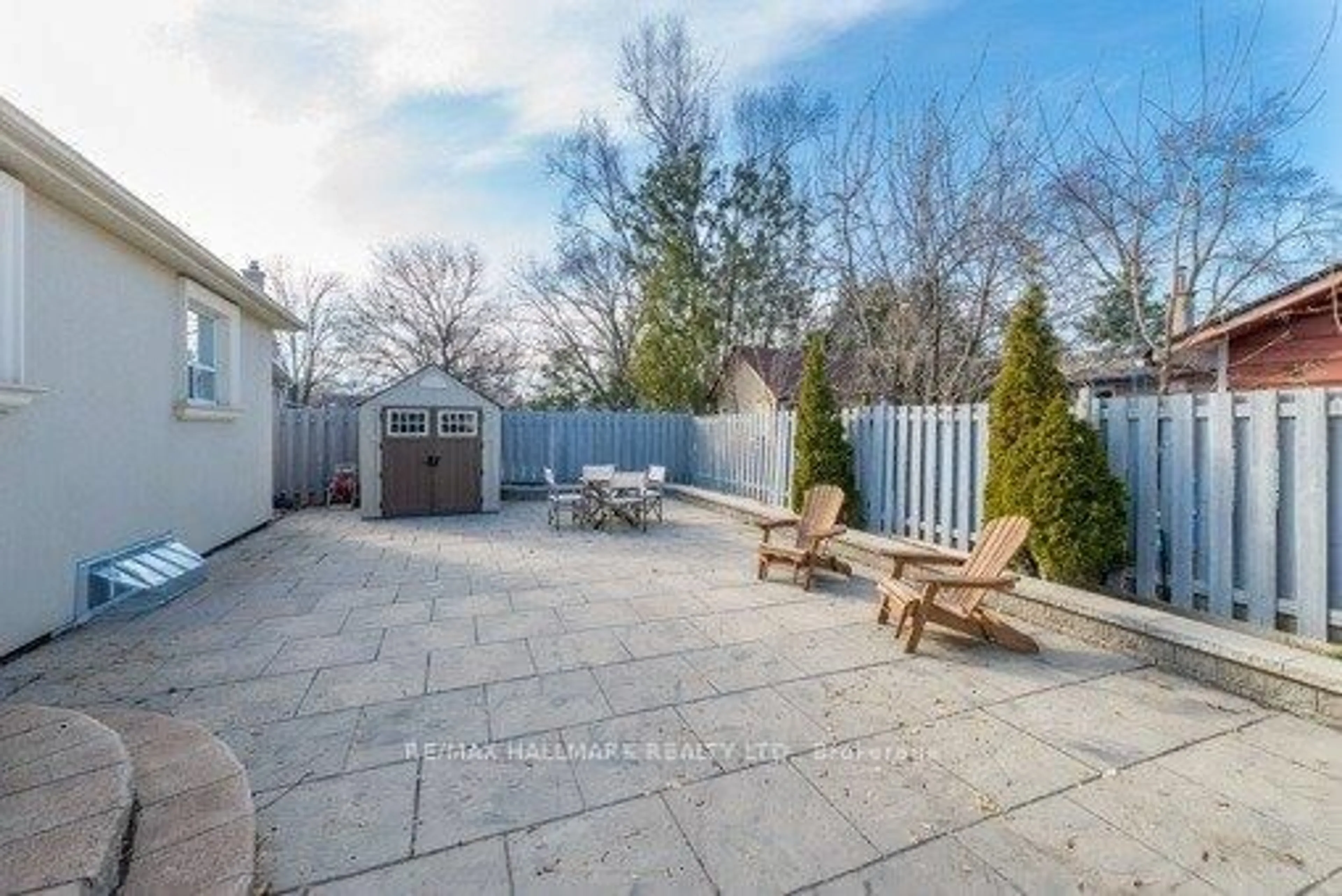 Patio, street for 415 Marybay Cres, Richmond Hill Ontario L4C 2X5