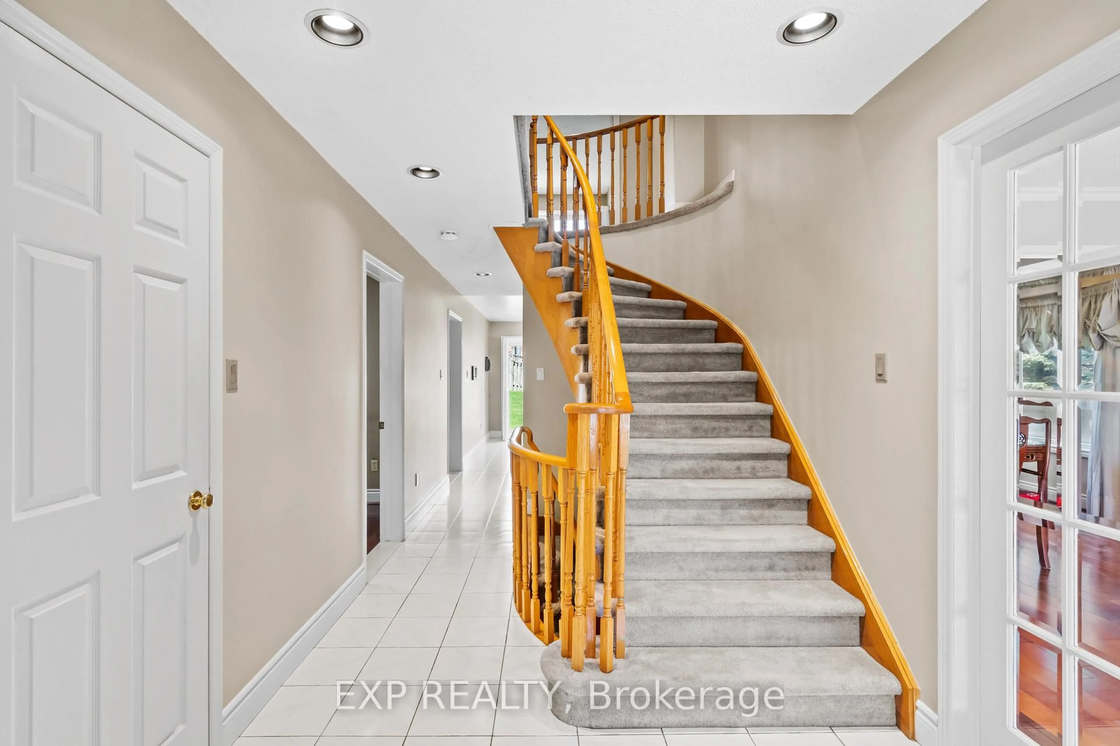 Unknown for 1 Alexis Rd, Markham Ontario L3T 6Z2