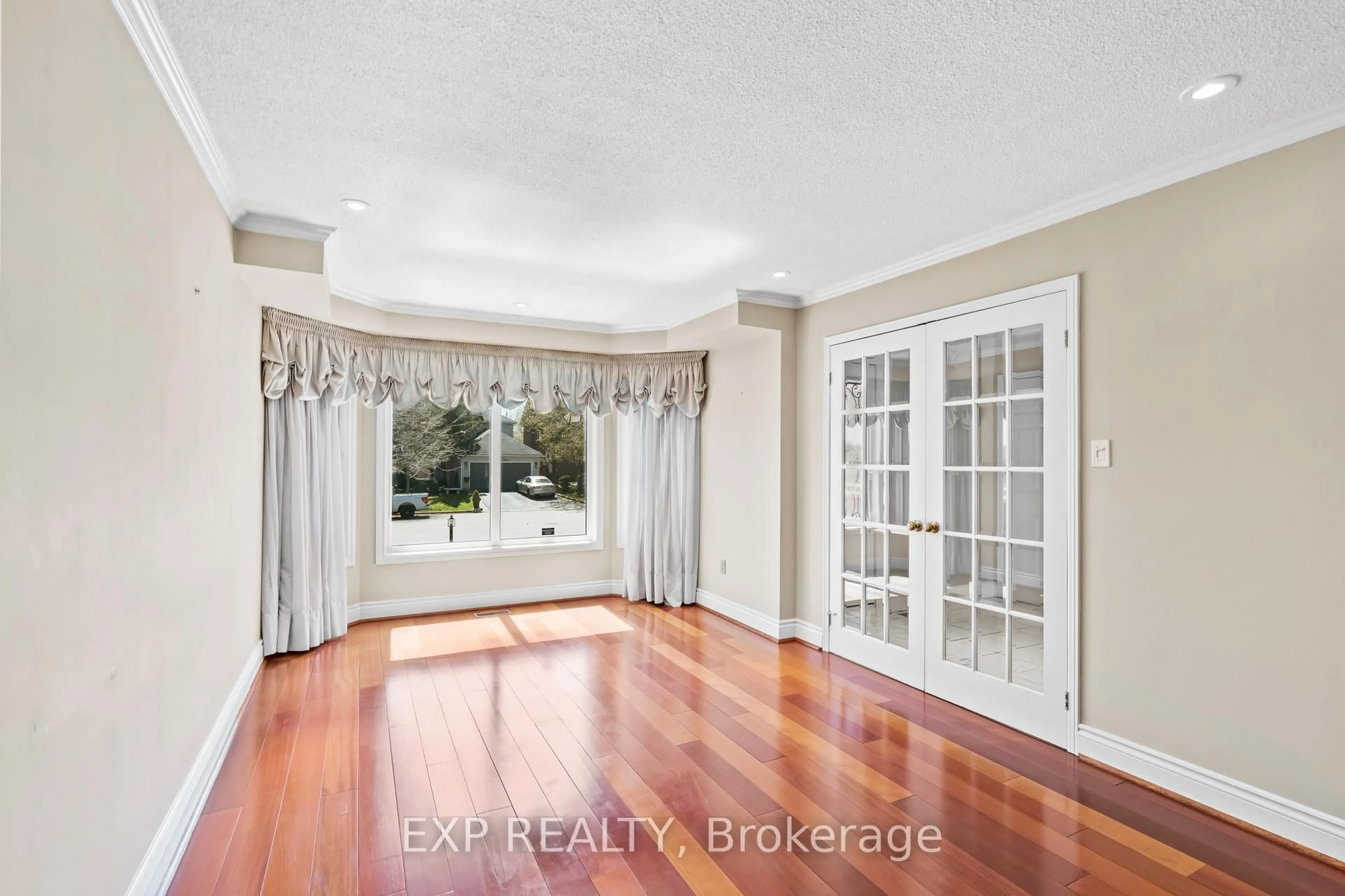 Indoor entryway for 1 Alexis Rd, Markham Ontario L3T 6Z2