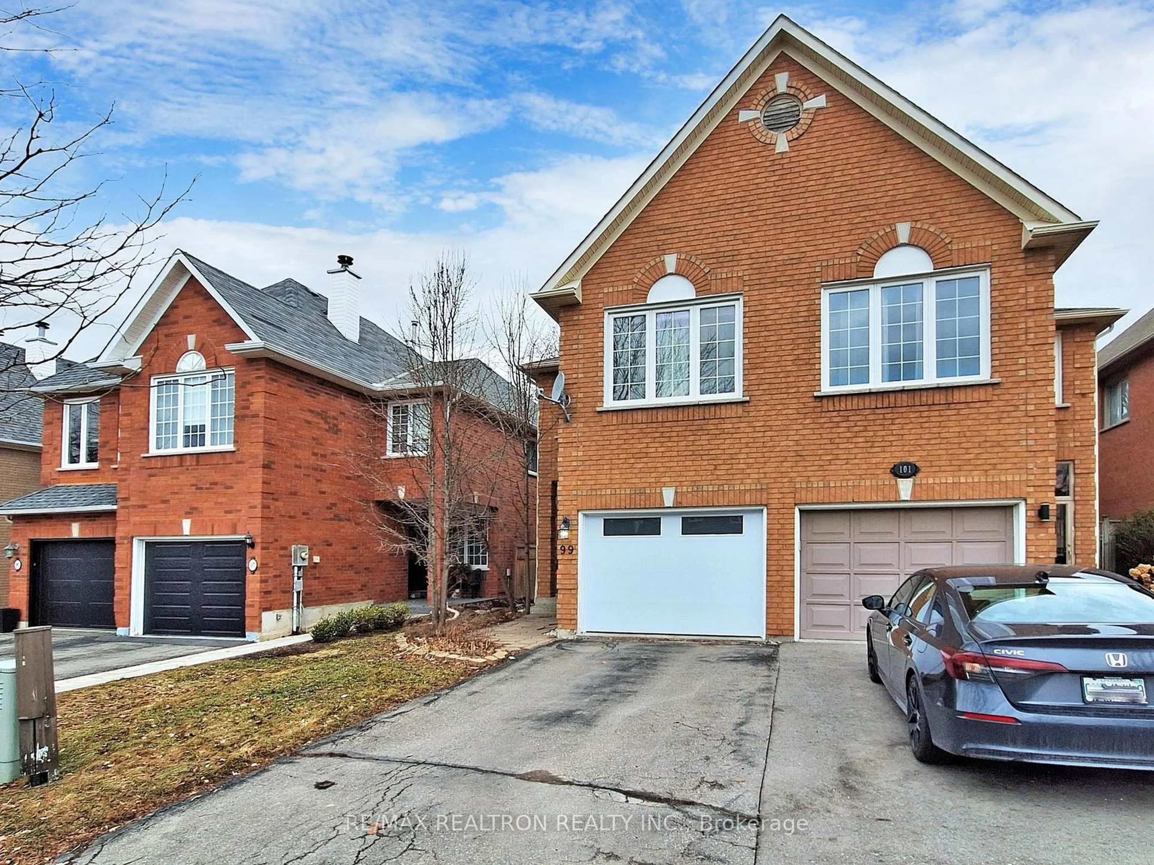 Home with brick exterior material, street for 99 Widdifield Ave, Newmarket Ontario L3X 1Z3