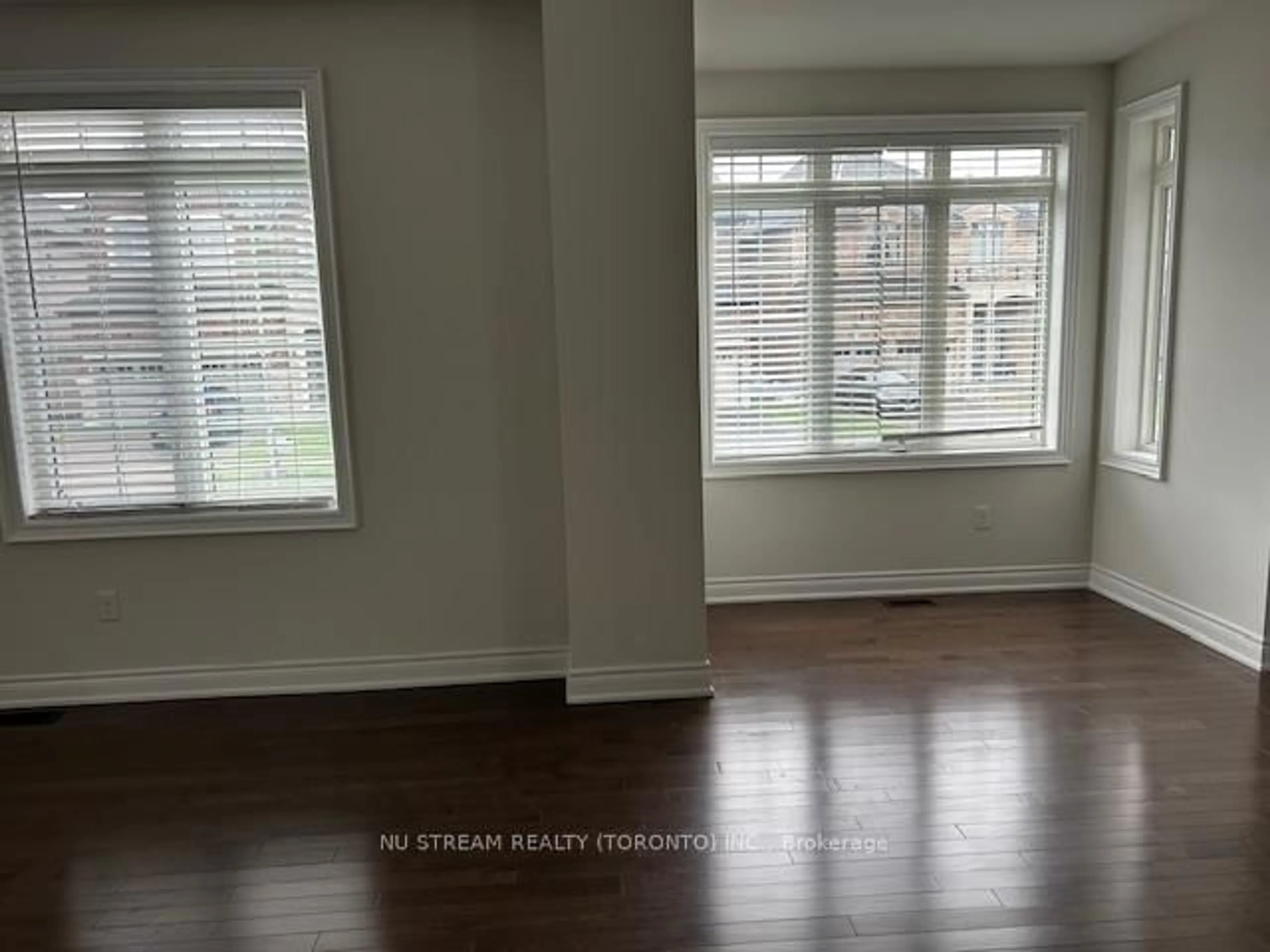 A pic of a room for 30 Baleberry Cres, East Gwillimbury Ontario L9N 0P2