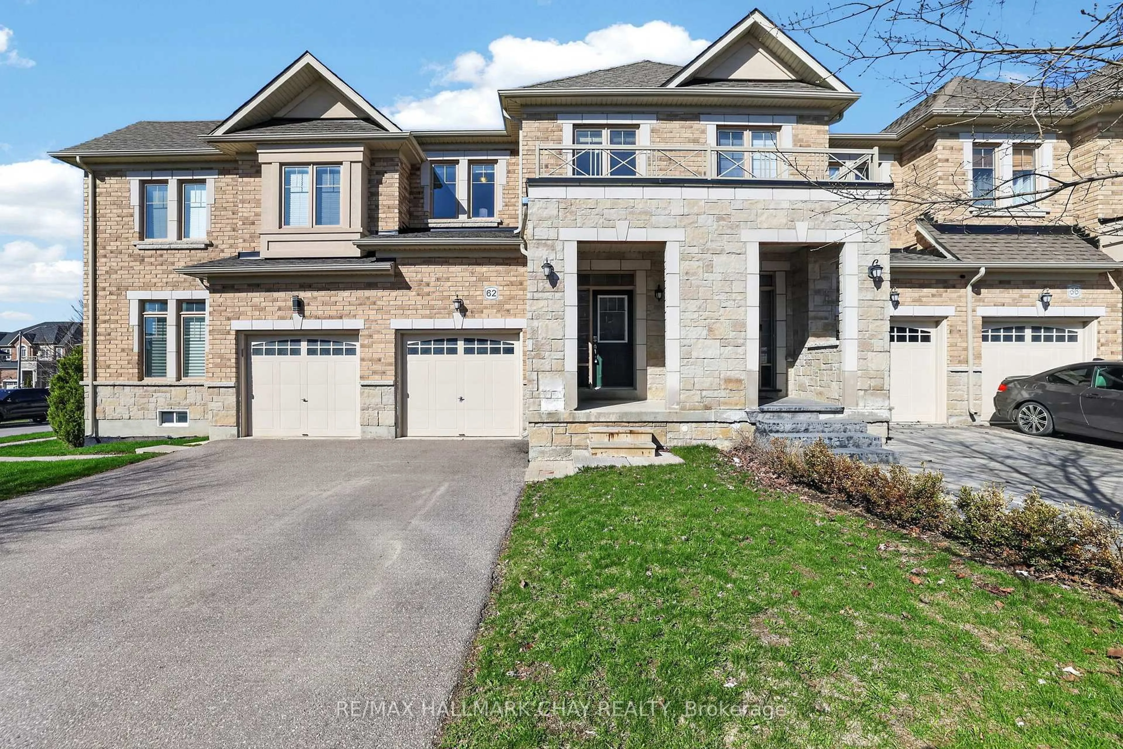 Home with brick exterior material, street for 62 Fortis Cres, Bradford West Gwillimbury Ontario L3Z 0W2