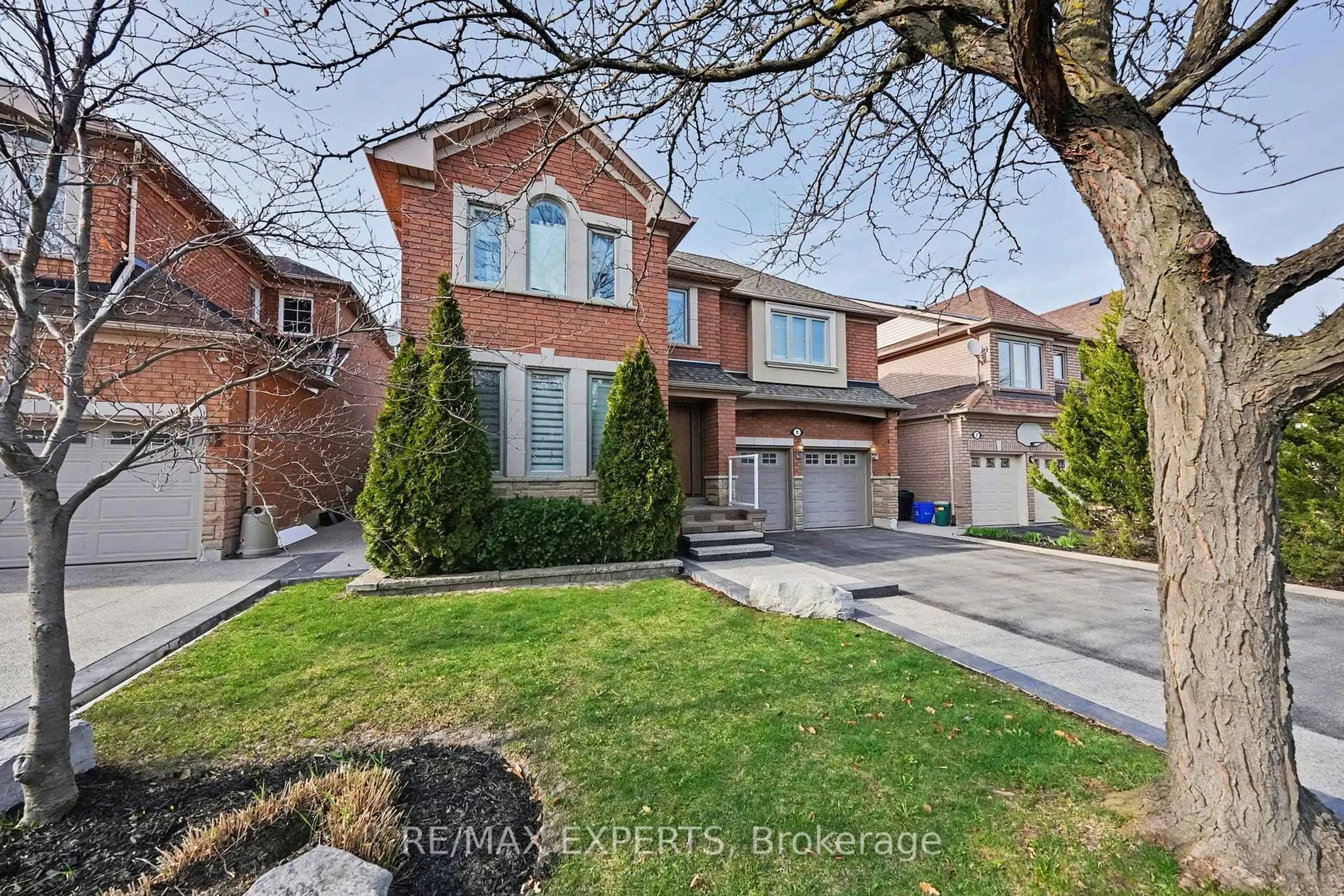 Home with brick exterior material, street for 8 Ferdinand Ave, Vaughan Ontario L6A 2Z2