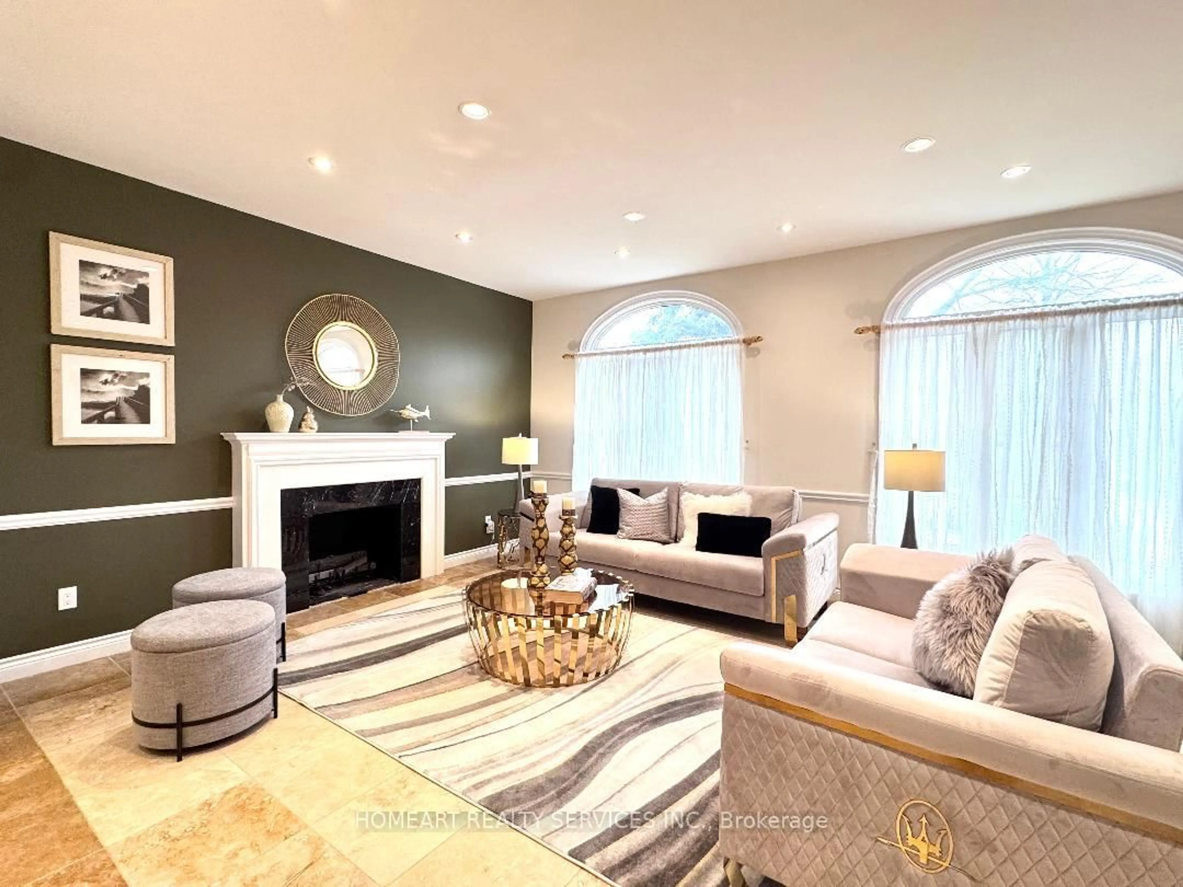 Living room with furniture, unknown for 69 Ava Cres, Richmond Hill Ontario L4B 2X5