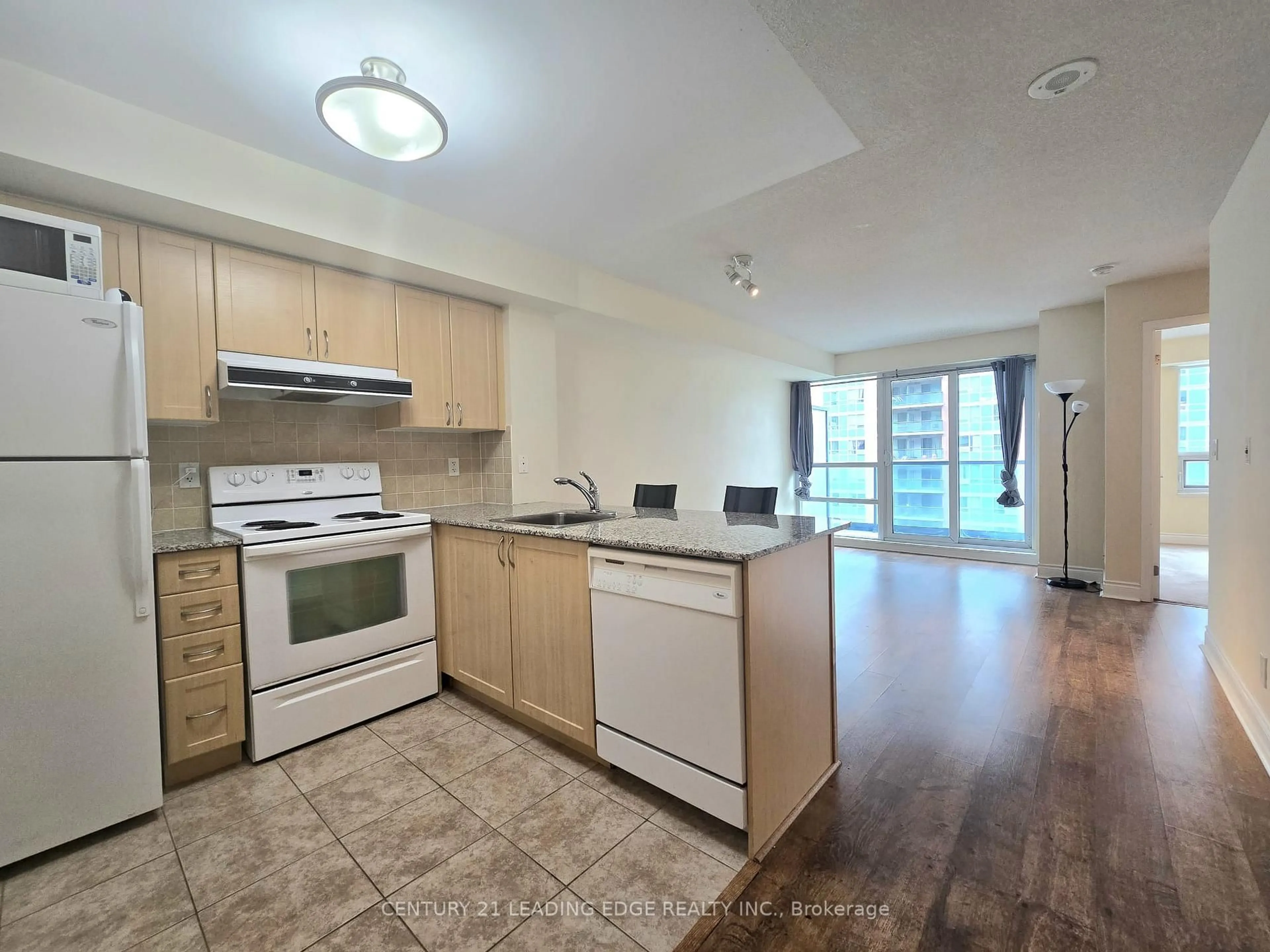Standard kitchen, unknown for 55 South Town Centre Blvd #810, Markham Ontario L6G 0B3