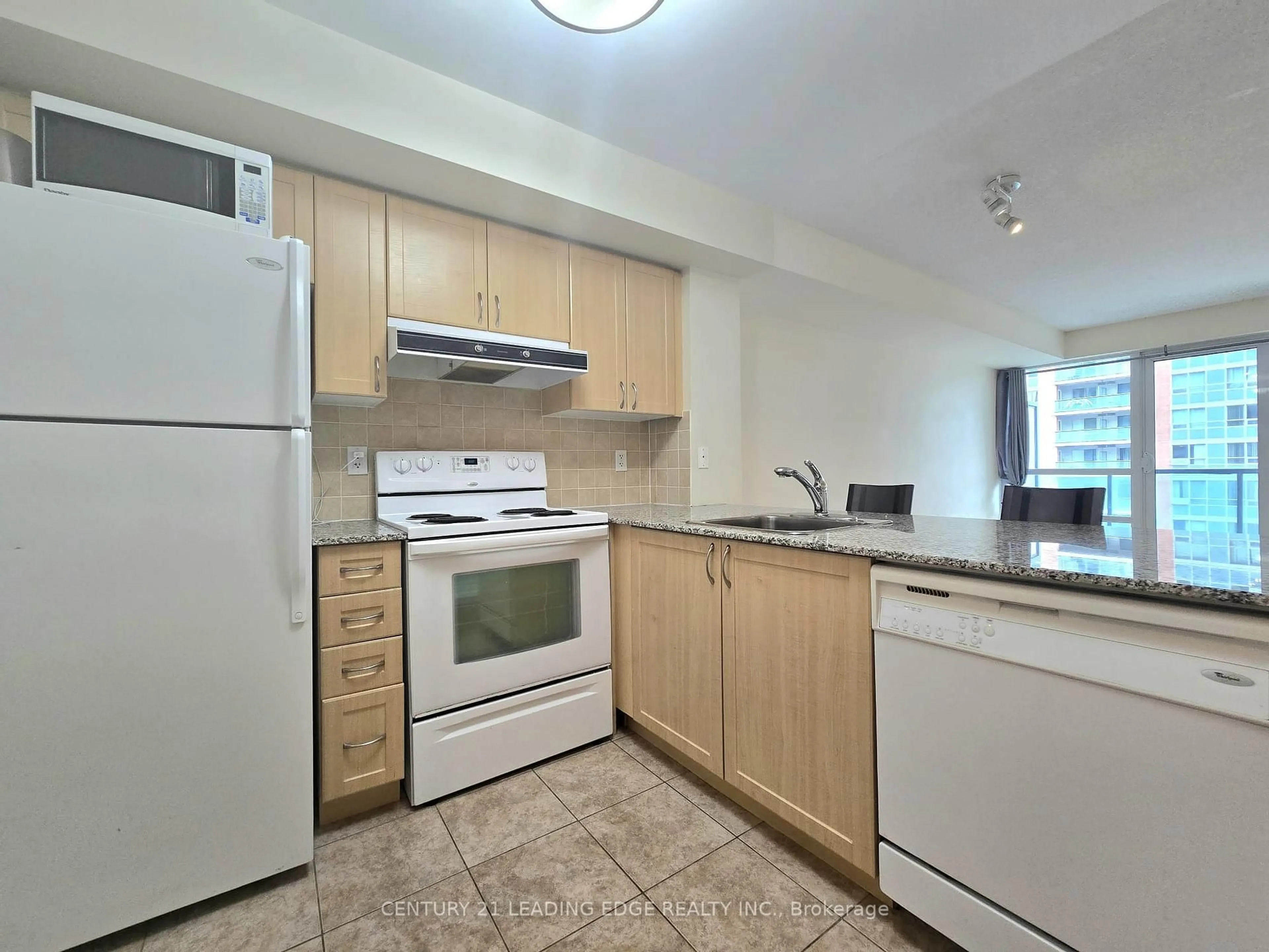 Standard kitchen, unknown for 55 South Town Centre Blvd #810, Markham Ontario L6G 0B3