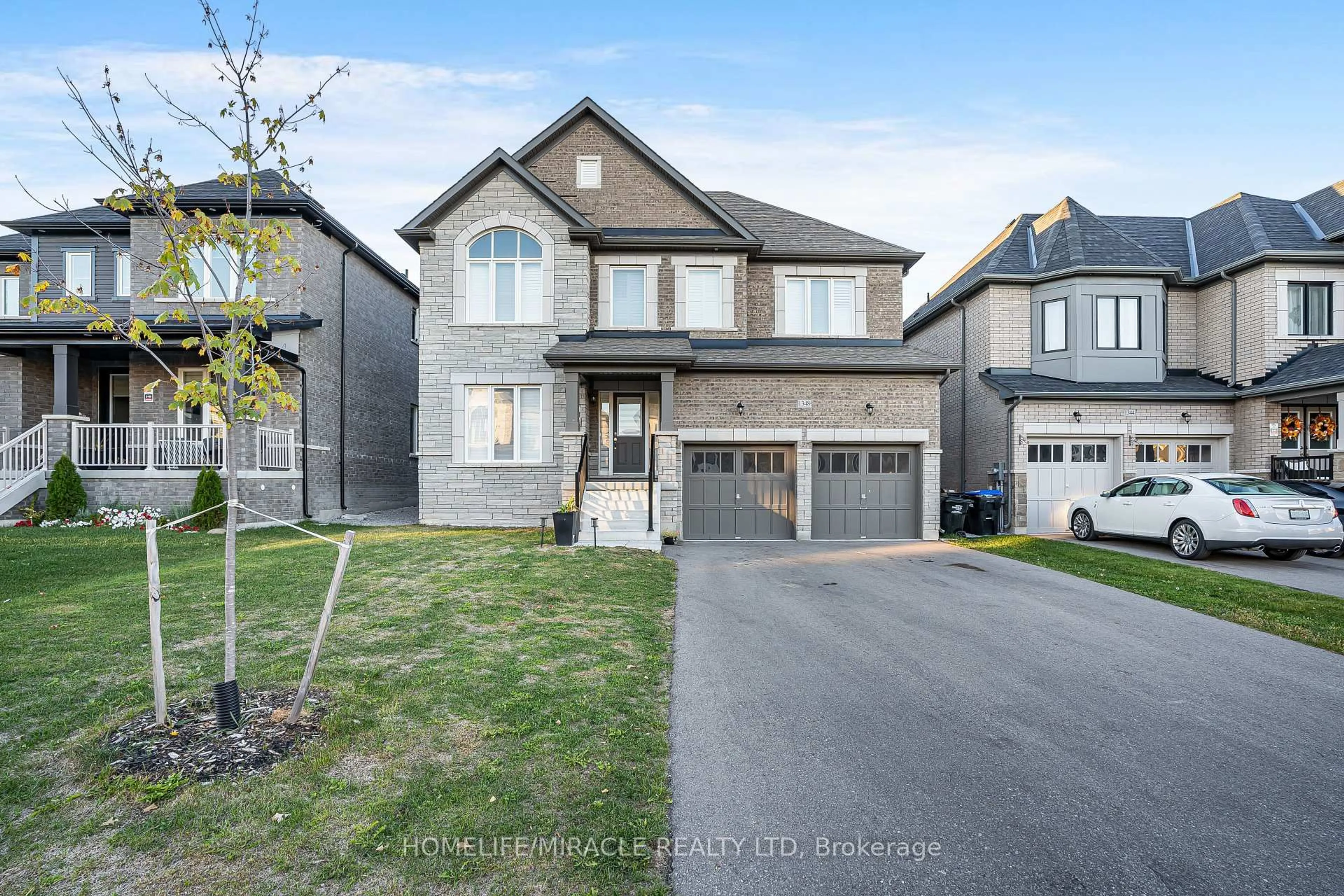 Home with brick exterior material, street for 1348 Harrington St, Innisfil Ontario L0L 1W0