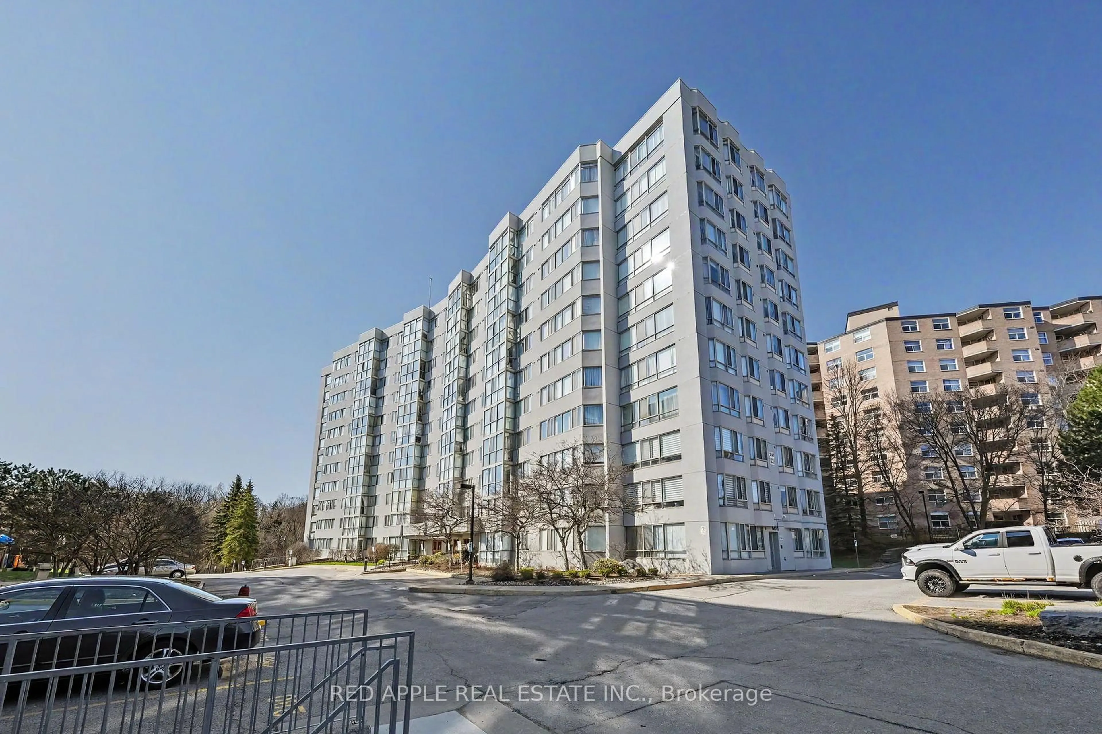 Unknown for 270 Davis Dr #1106, Newmarket Ontario L3Y 8K2